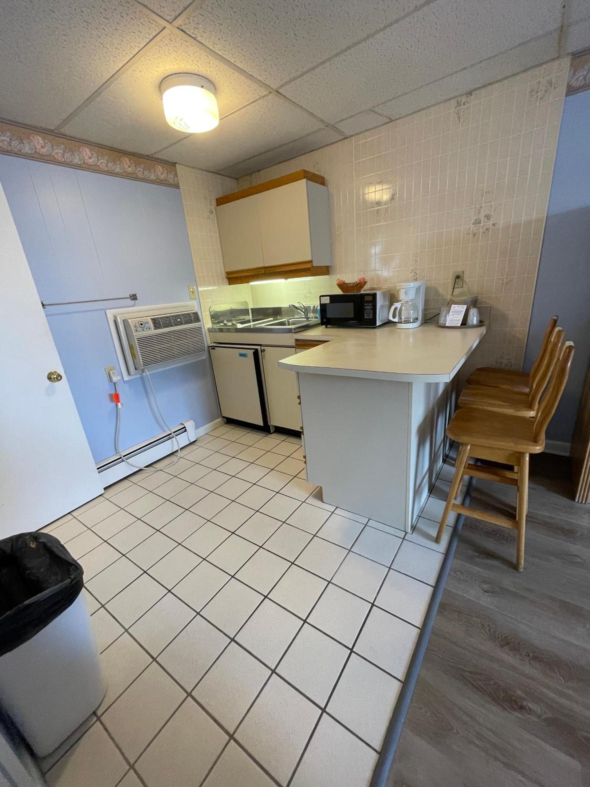 Beau Rivage Motel photo 54