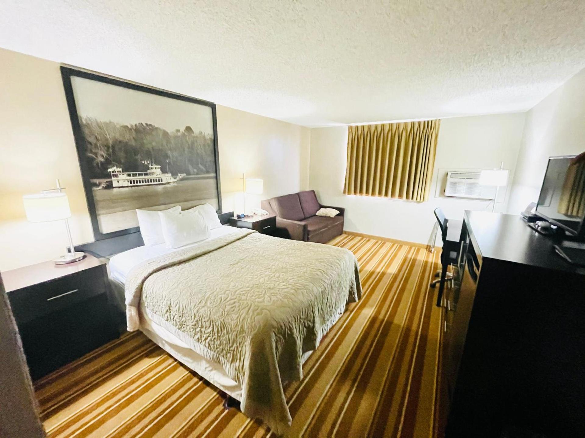 Super 8 by Wyndham Clear Lake photo 5