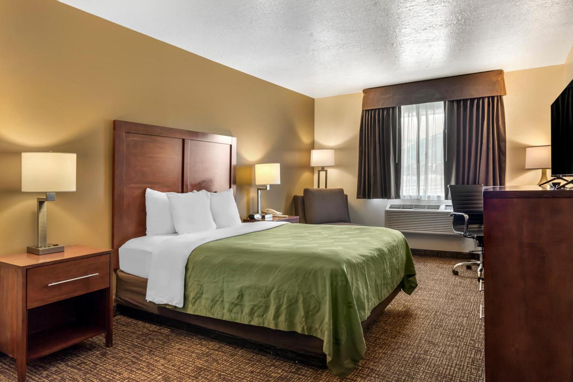 Quality Inn Logan near University photo 39