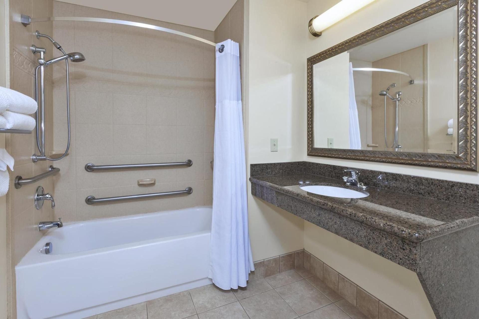 Staybridge Suites Lansing-Okemos by IHG photo 23