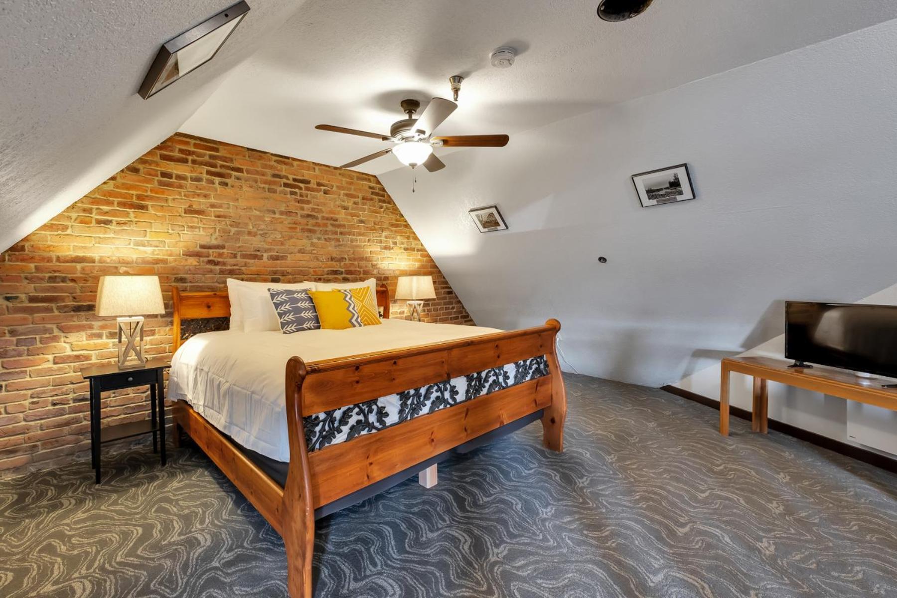 College Inn Hotel photo 20