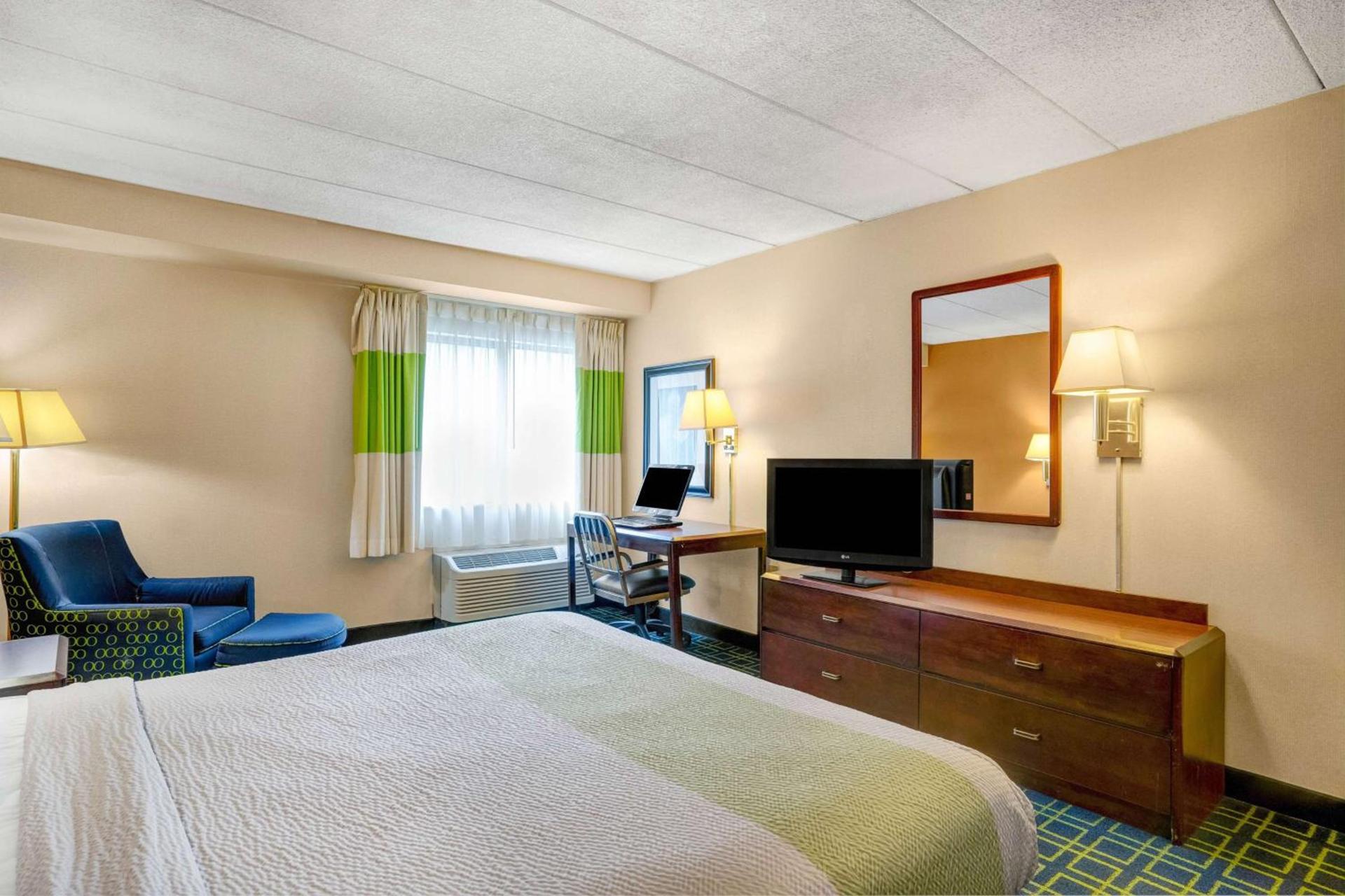 Motel 6-Milford, CT photo 7