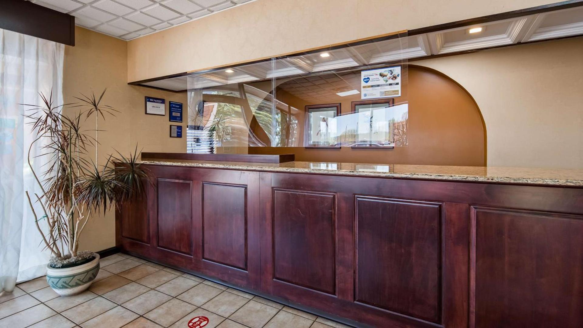Best Western Thunderbird Motel photo 10
