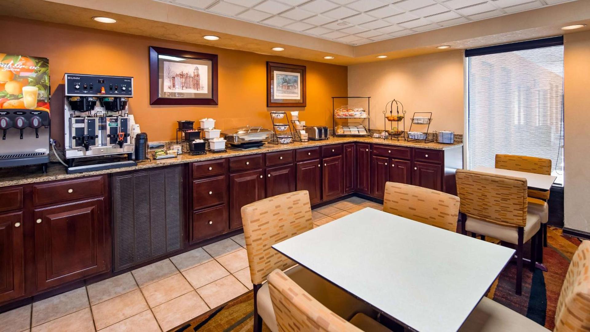 Best Western Thunderbird Motel photo 4