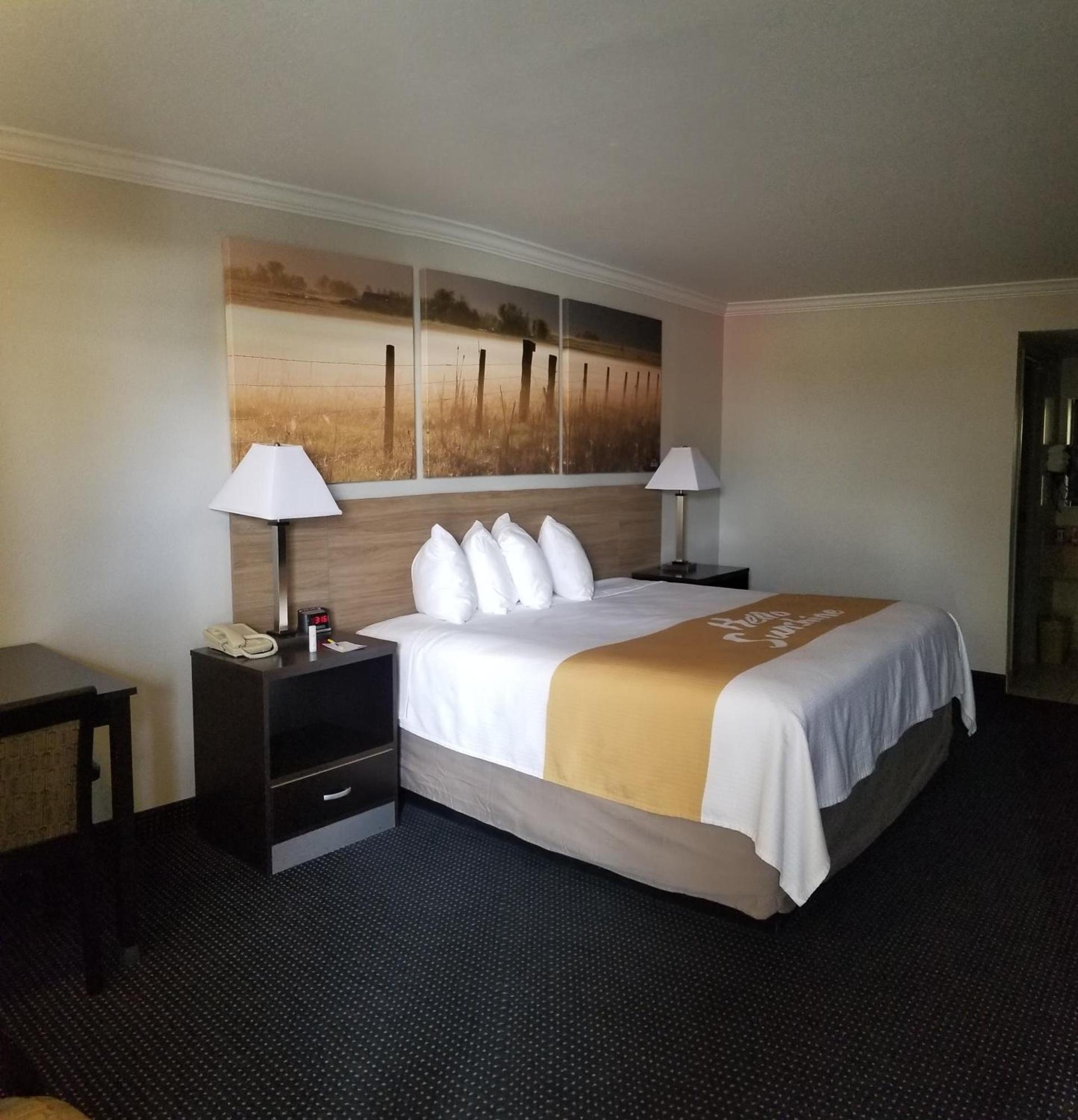 Days Inn by Wyndham Winnemucca photo 32
