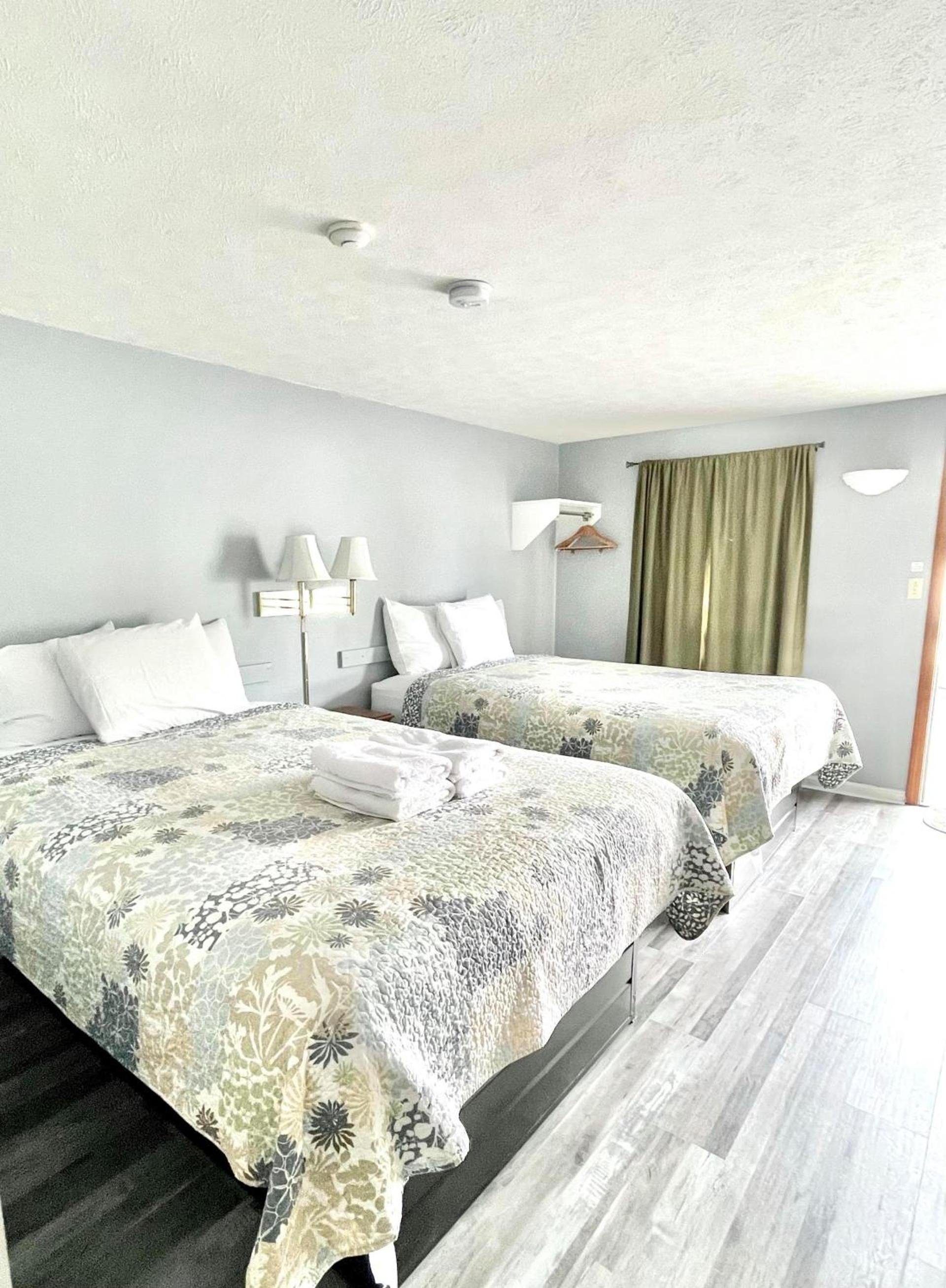Seacoast Motel photo 27