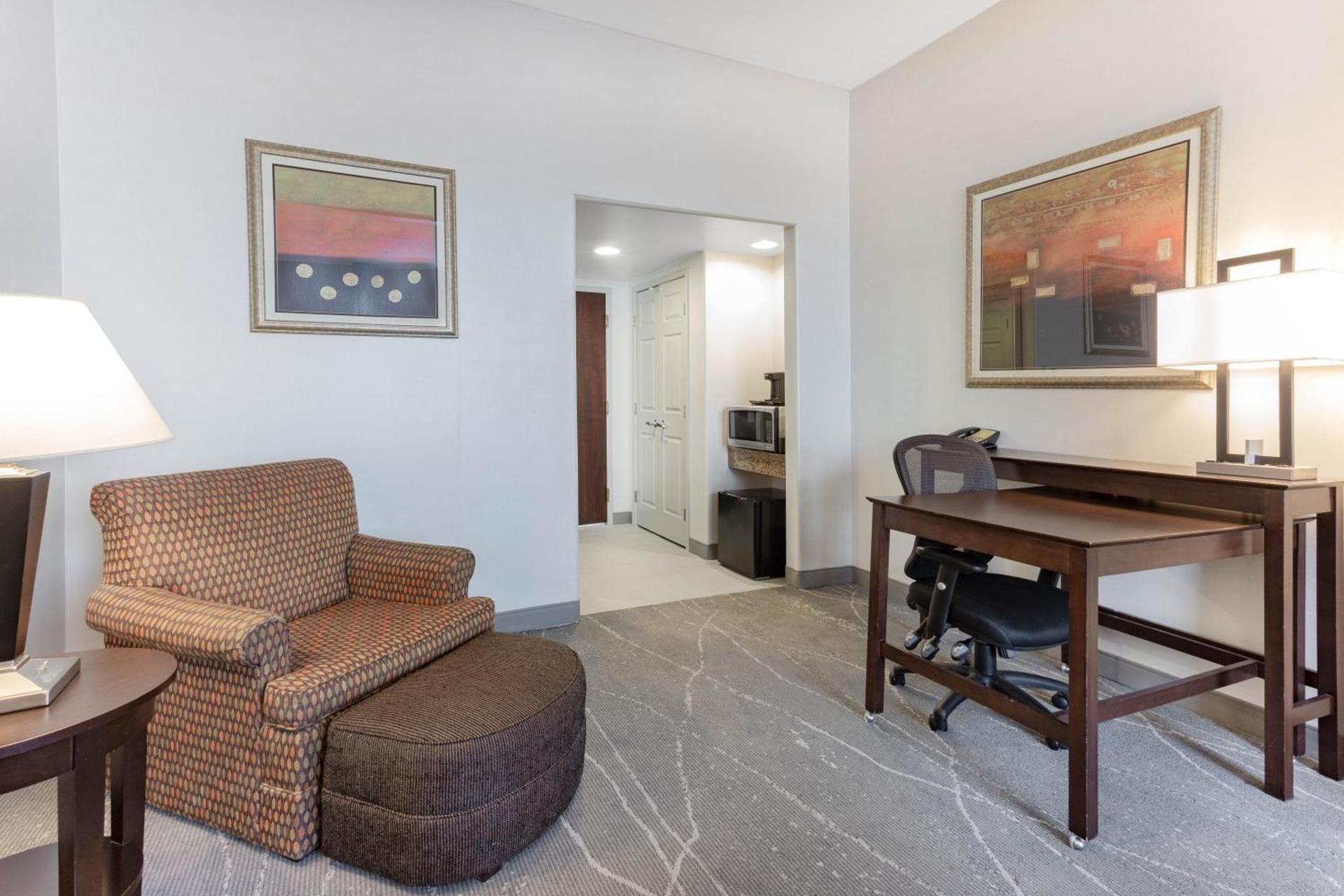 Wingate by Wyndham Tinley Park photo 13