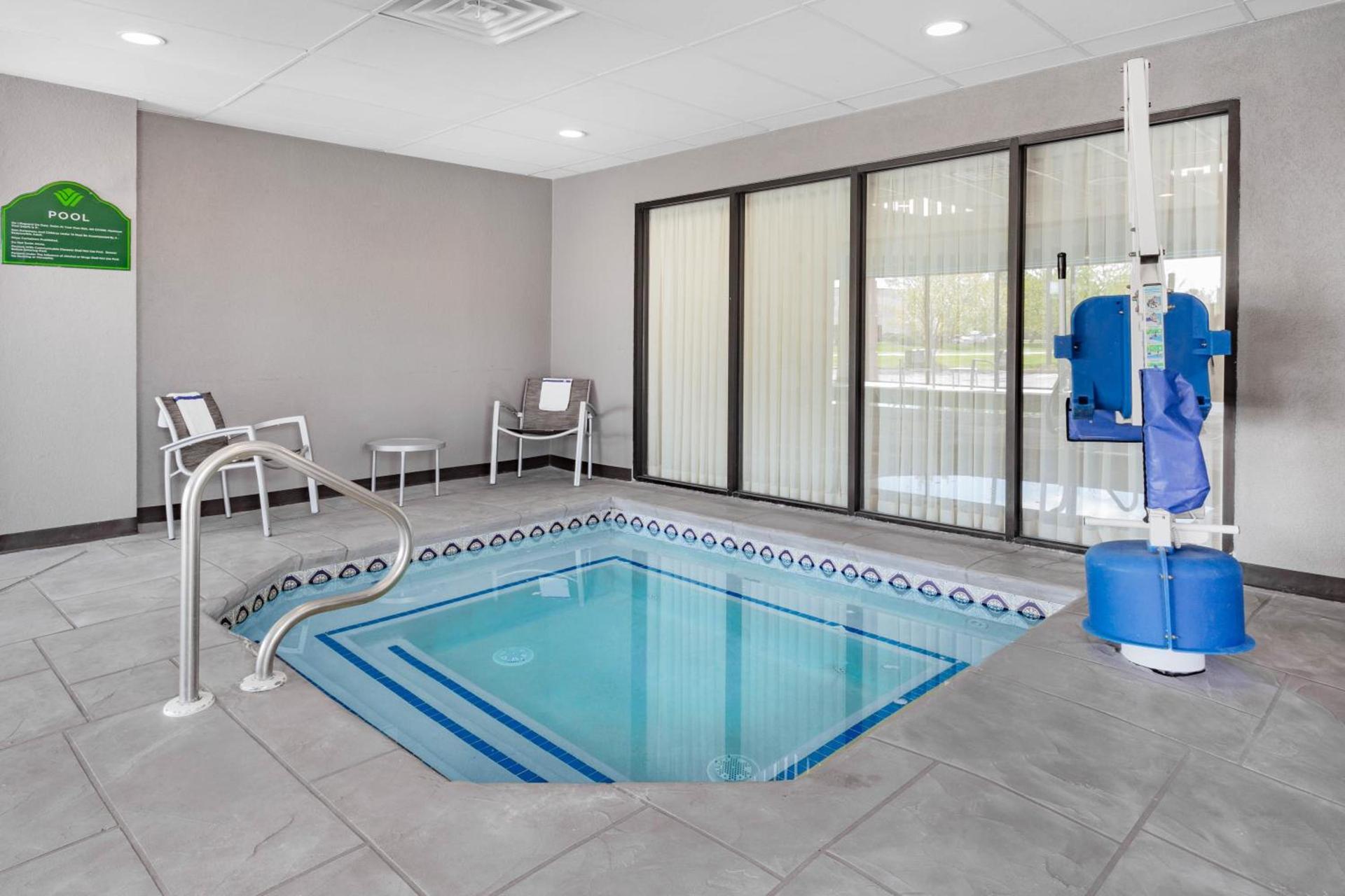 Wingate by Wyndham Tinley Park photo 26