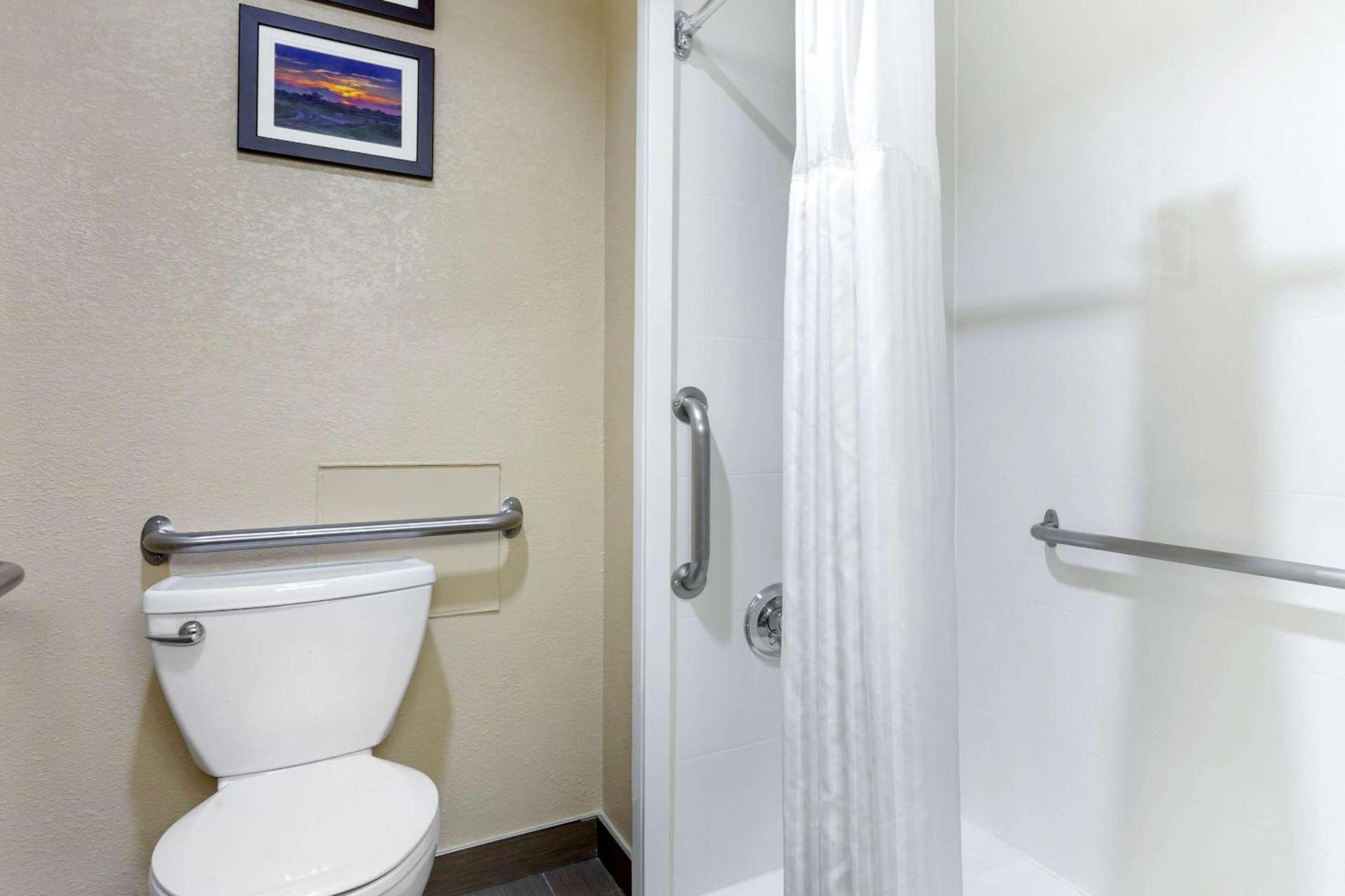 Comfort Inn Hoffman Estates - Schaumburg photo 21