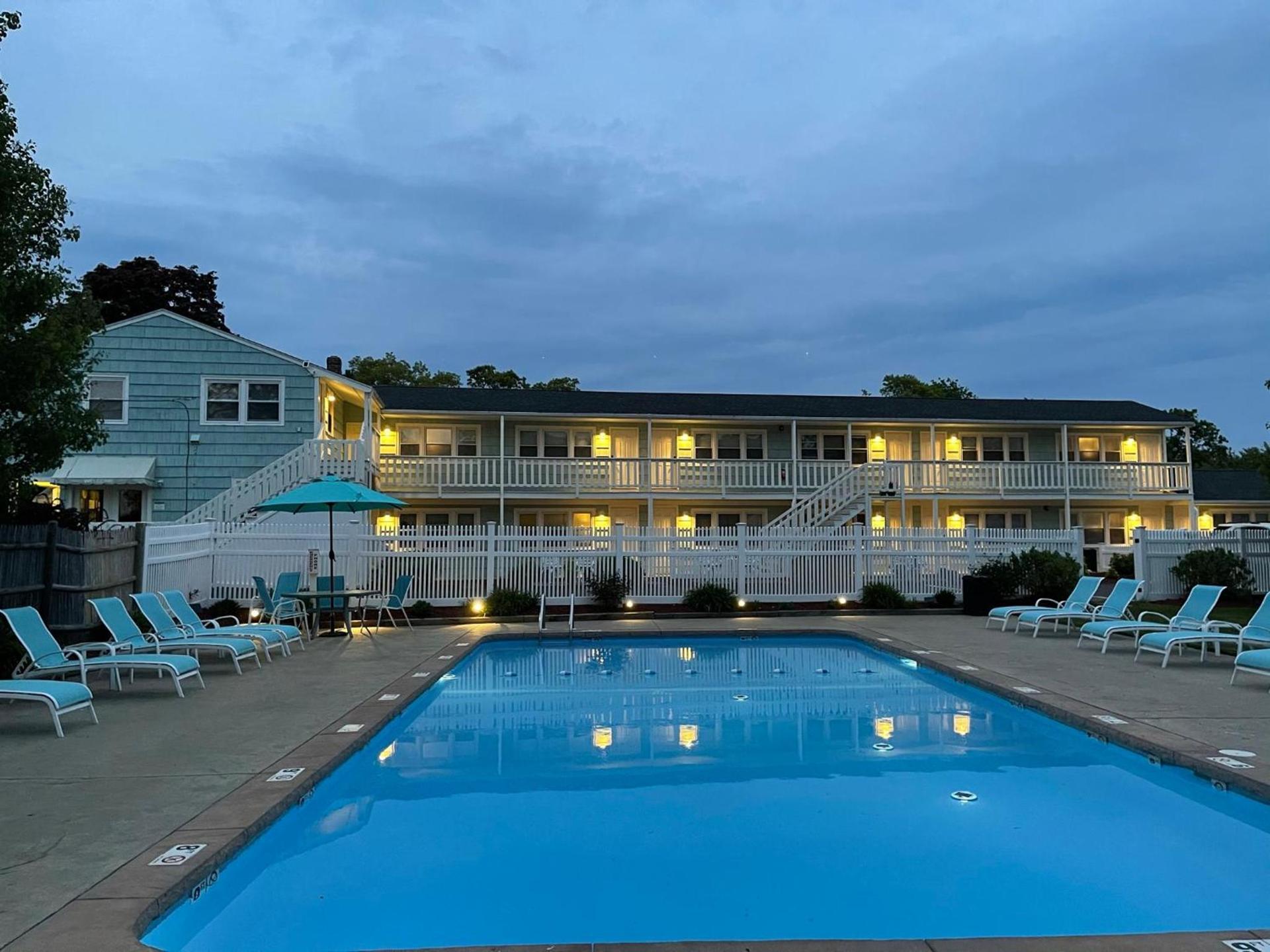 The Escape Inn photo 3