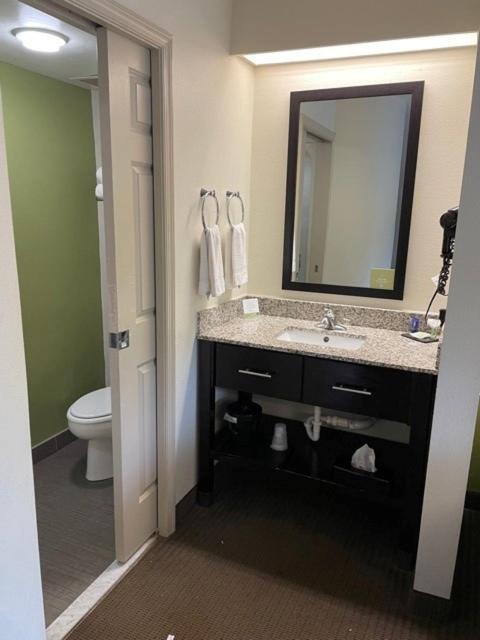 Sleep Inn Woodbridge - Potomac Mills photo 43