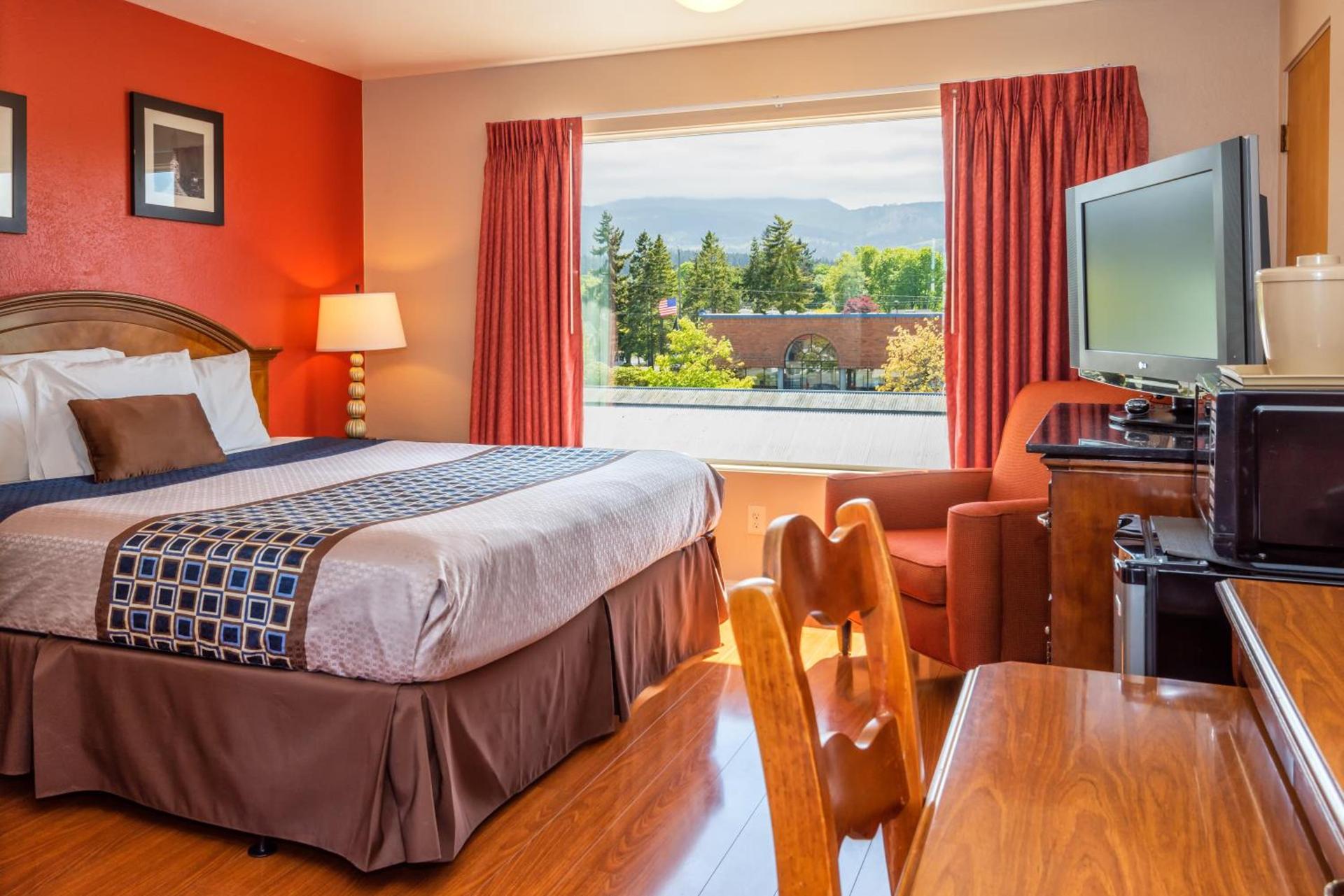 Flagstone Motel photo 19