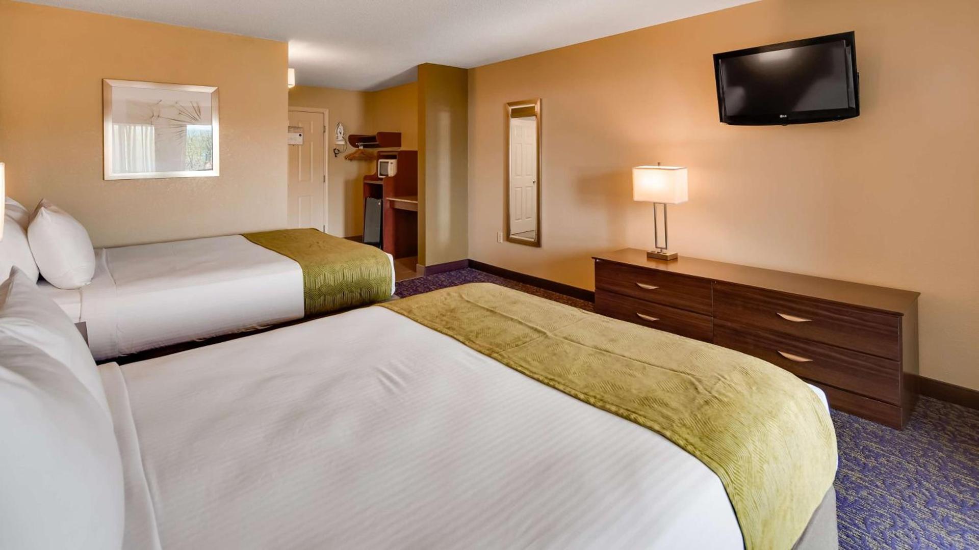 Best Western Plaza Inn photo 13