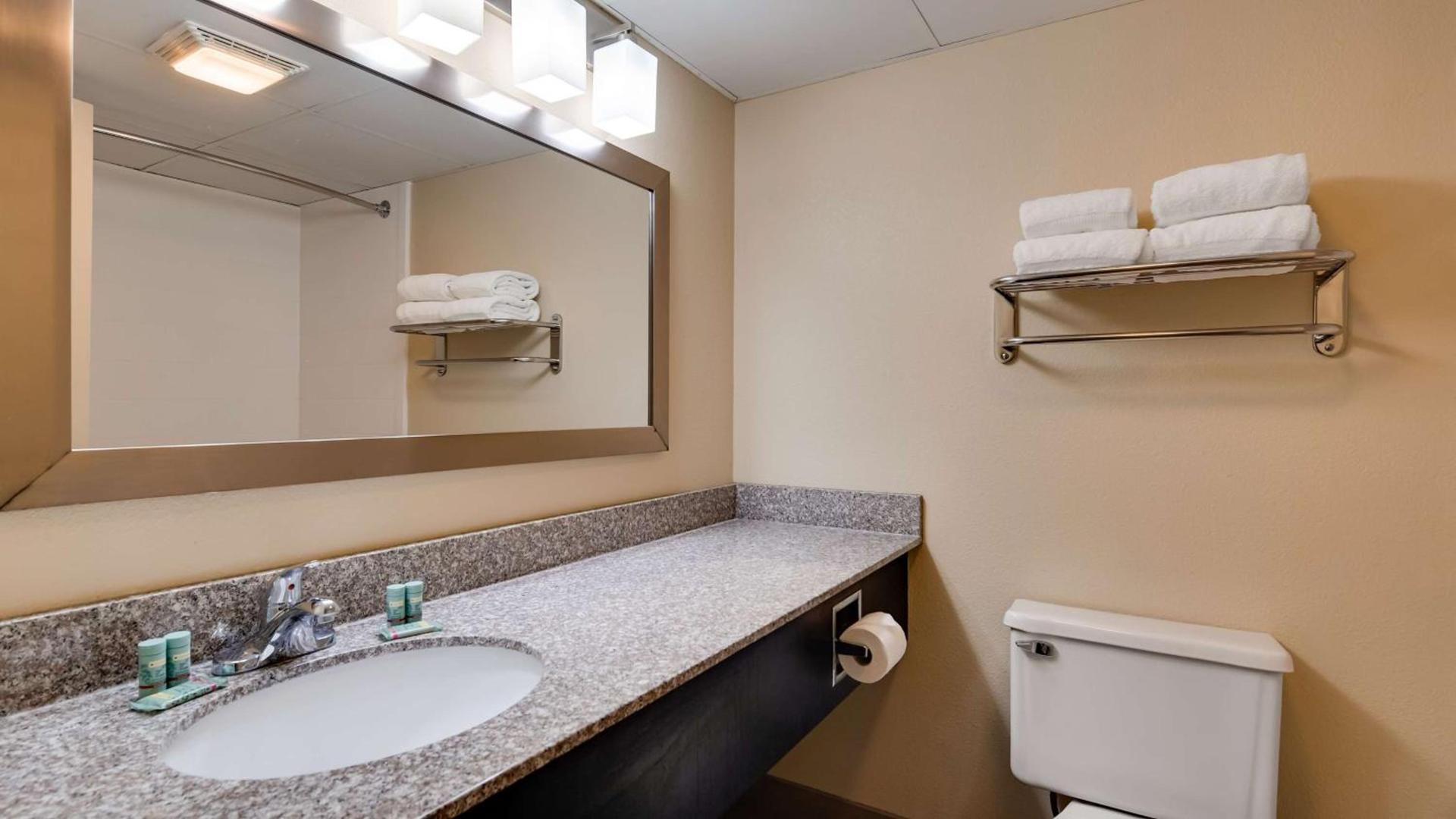 Best Western Plaza Inn photo 22