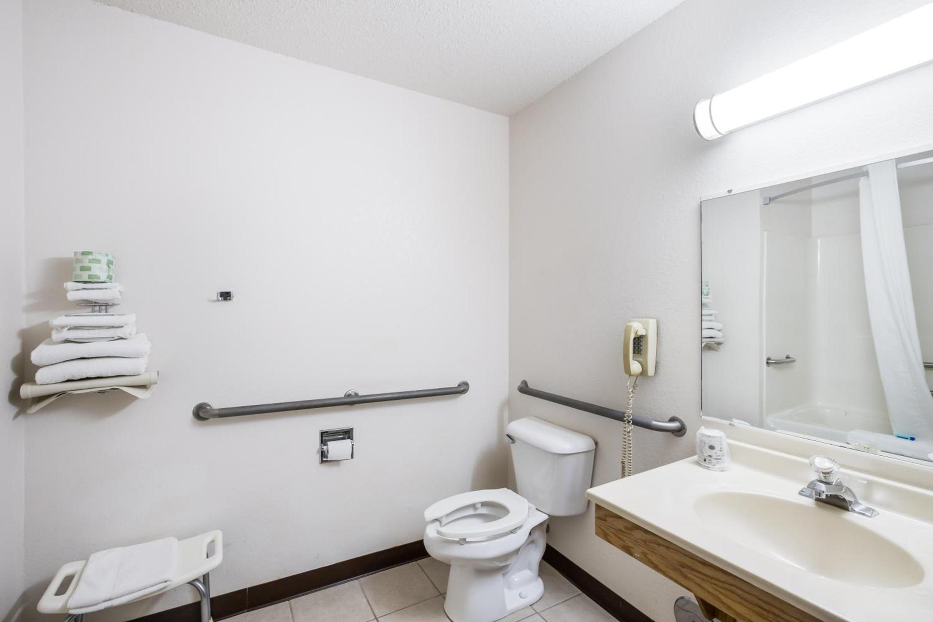 Americas Best Value Inn Charlotte photo 32