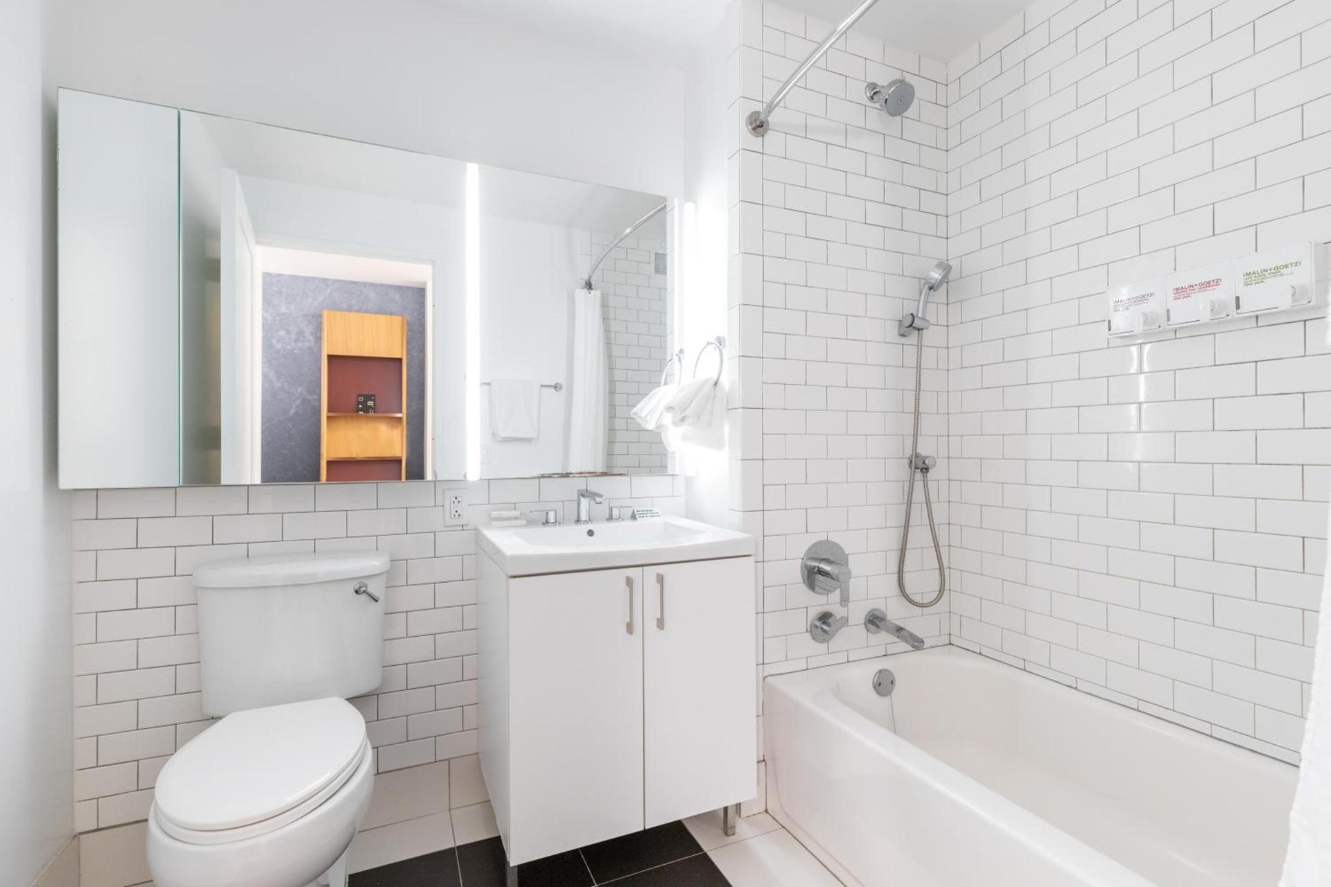 Mint House 70 Pine by Kasa photo 19