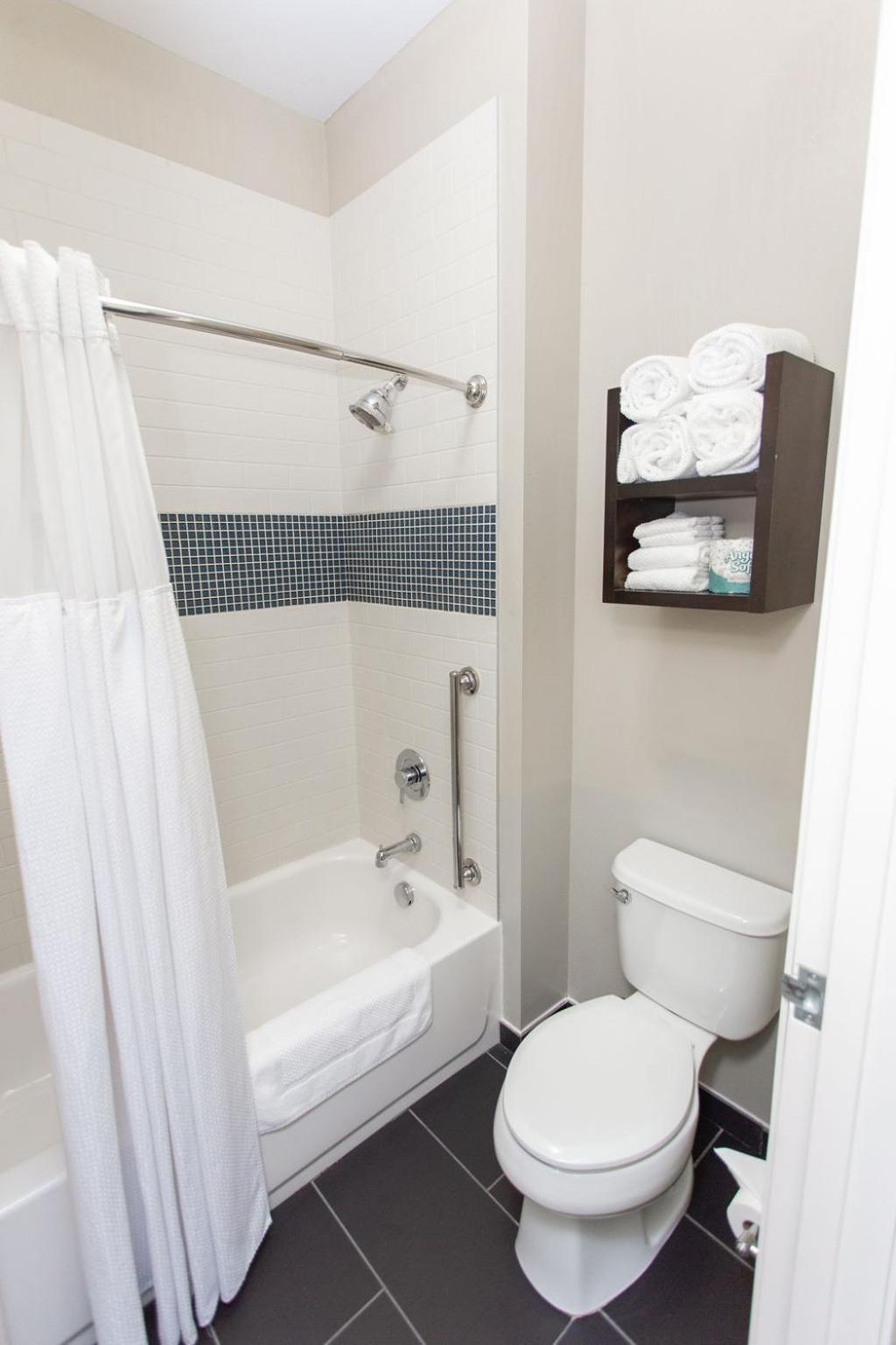 Staybridge Suites Bowling Green by IHG photo 45