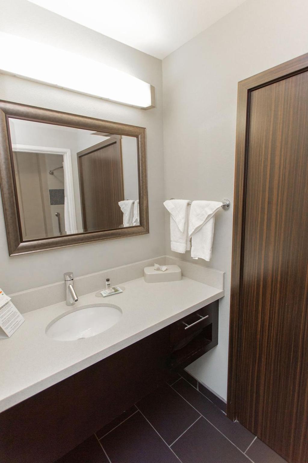 Staybridge Suites Bowling Green by IHG photo 60