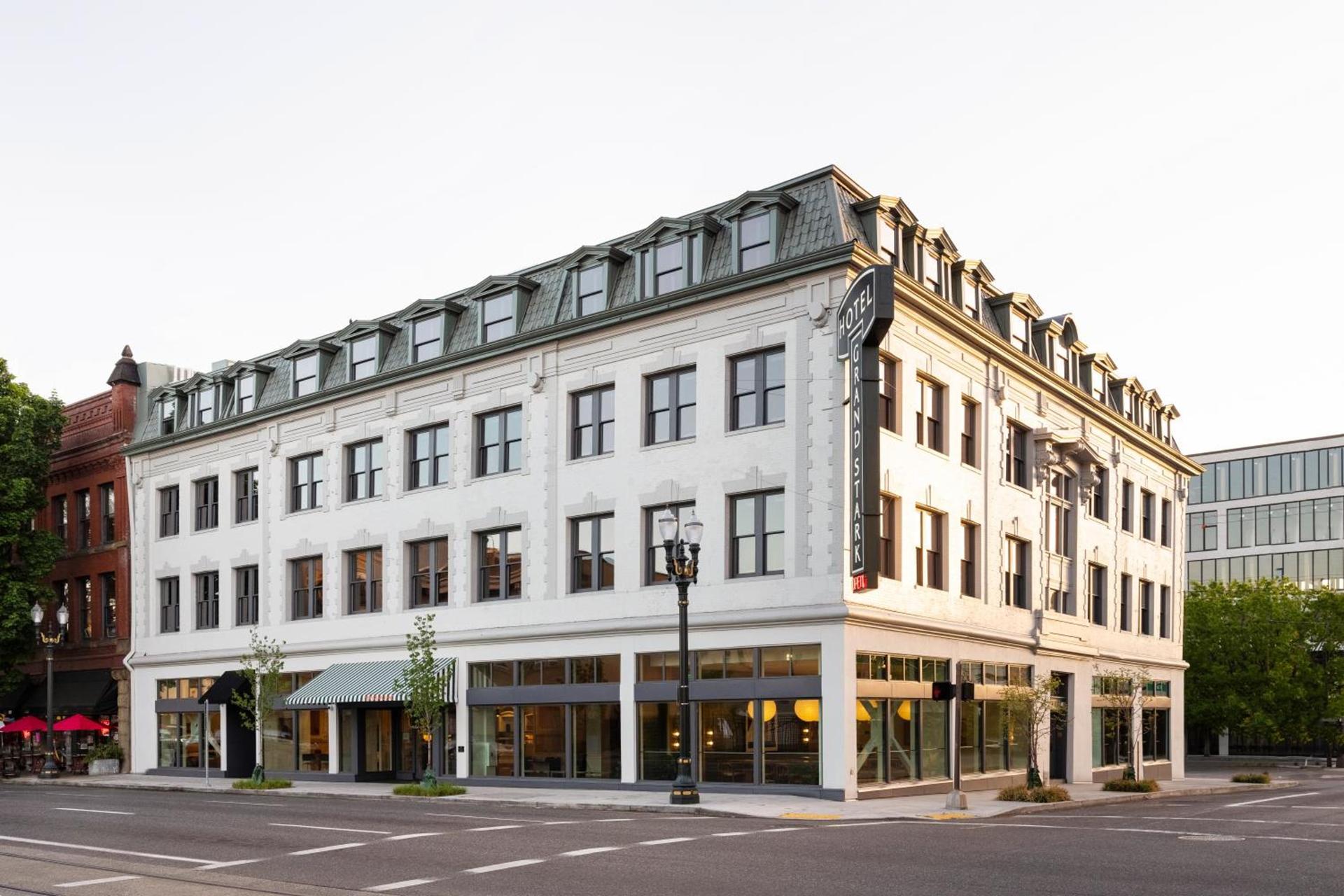 Hotel Grand Stark photo 1