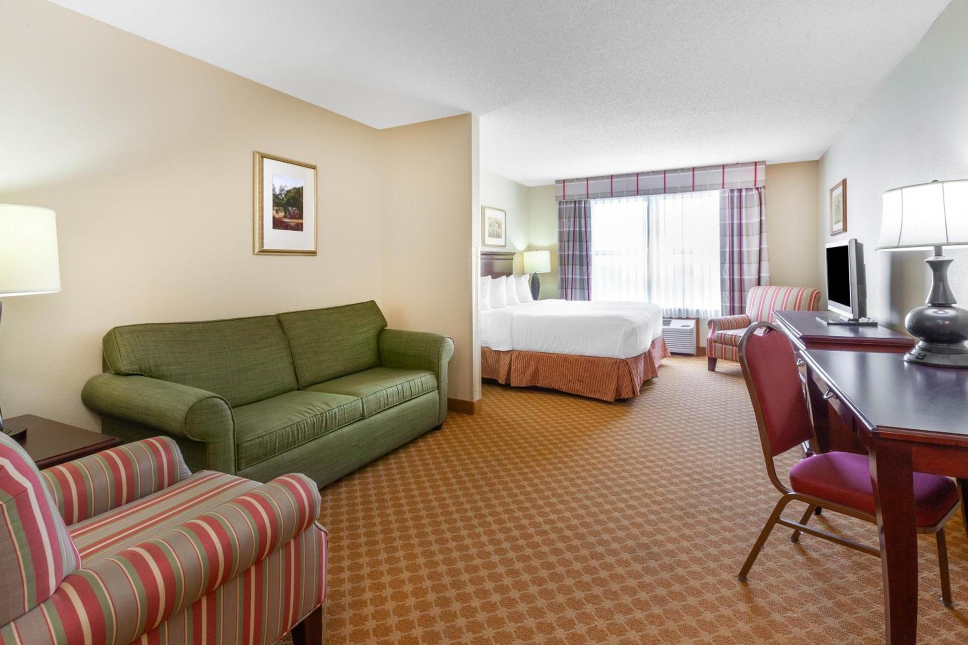 AmericInn by Wyndham Iron Mountain photo 70