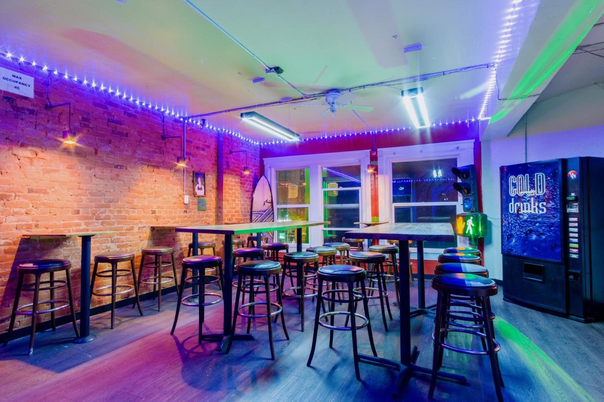 California Dreams Hostel - Downtown photo 7