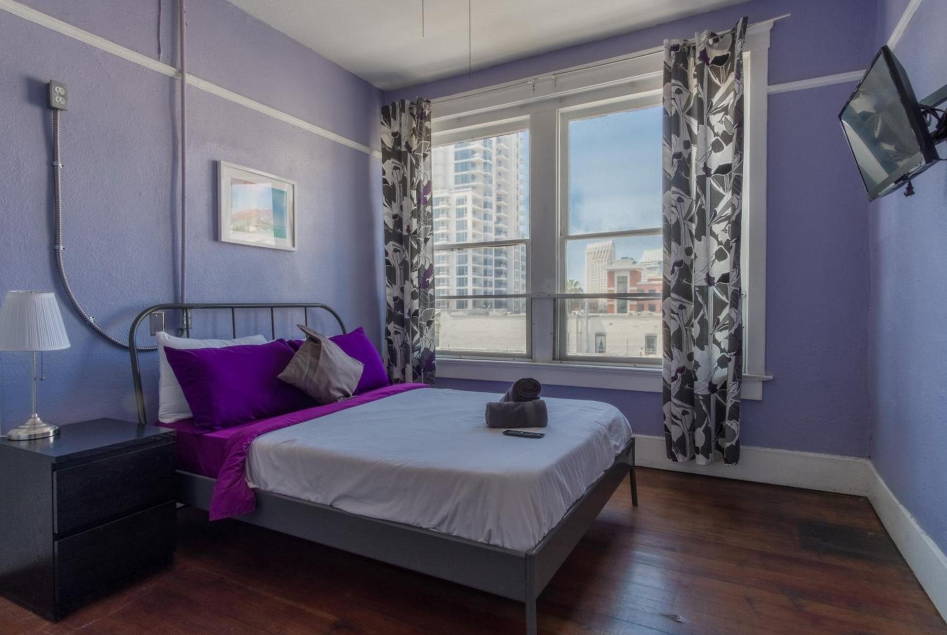 California Dreams Hostel - Downtown photo 16