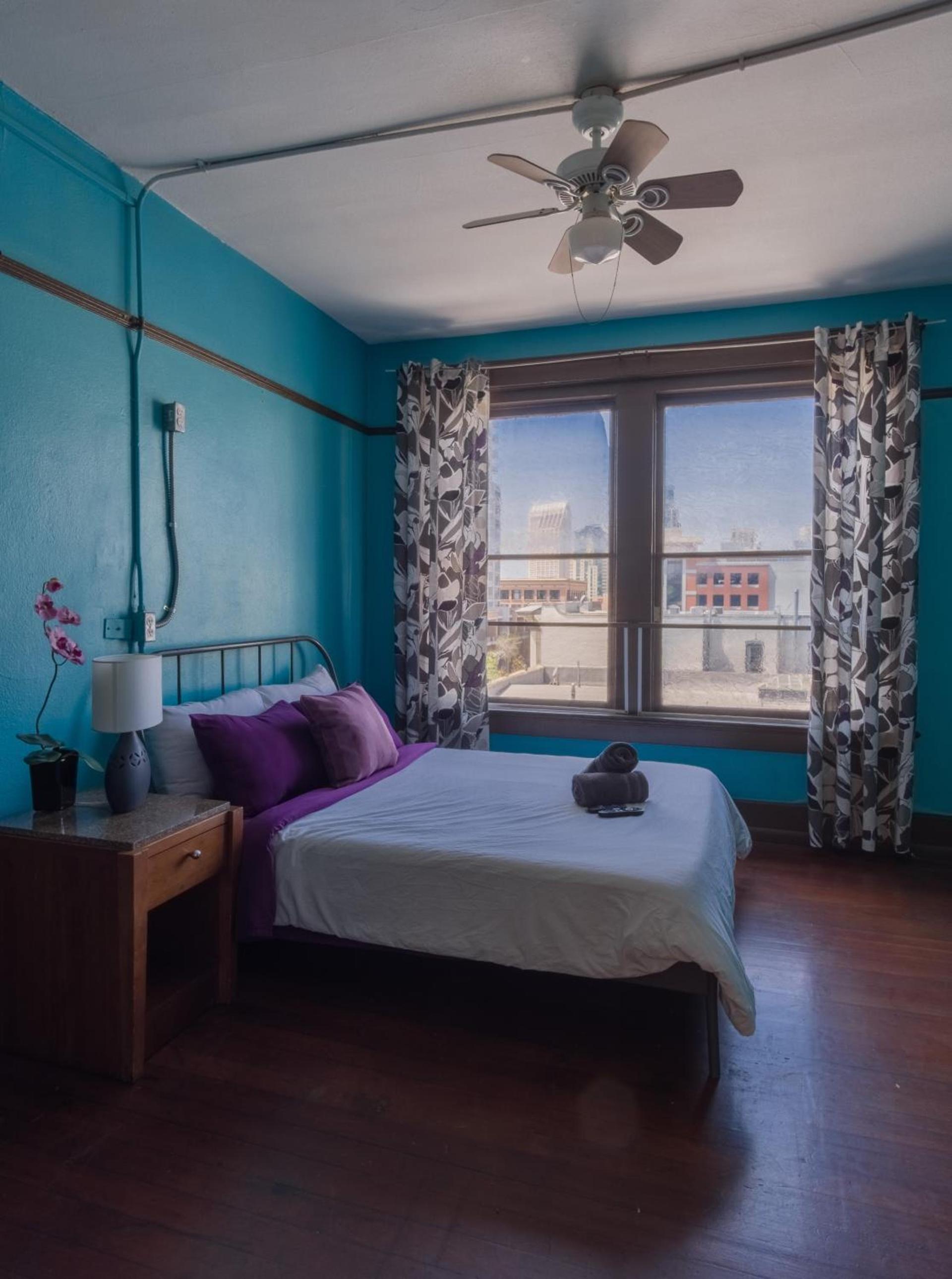 California Dreams Hostel - Downtown photo 14