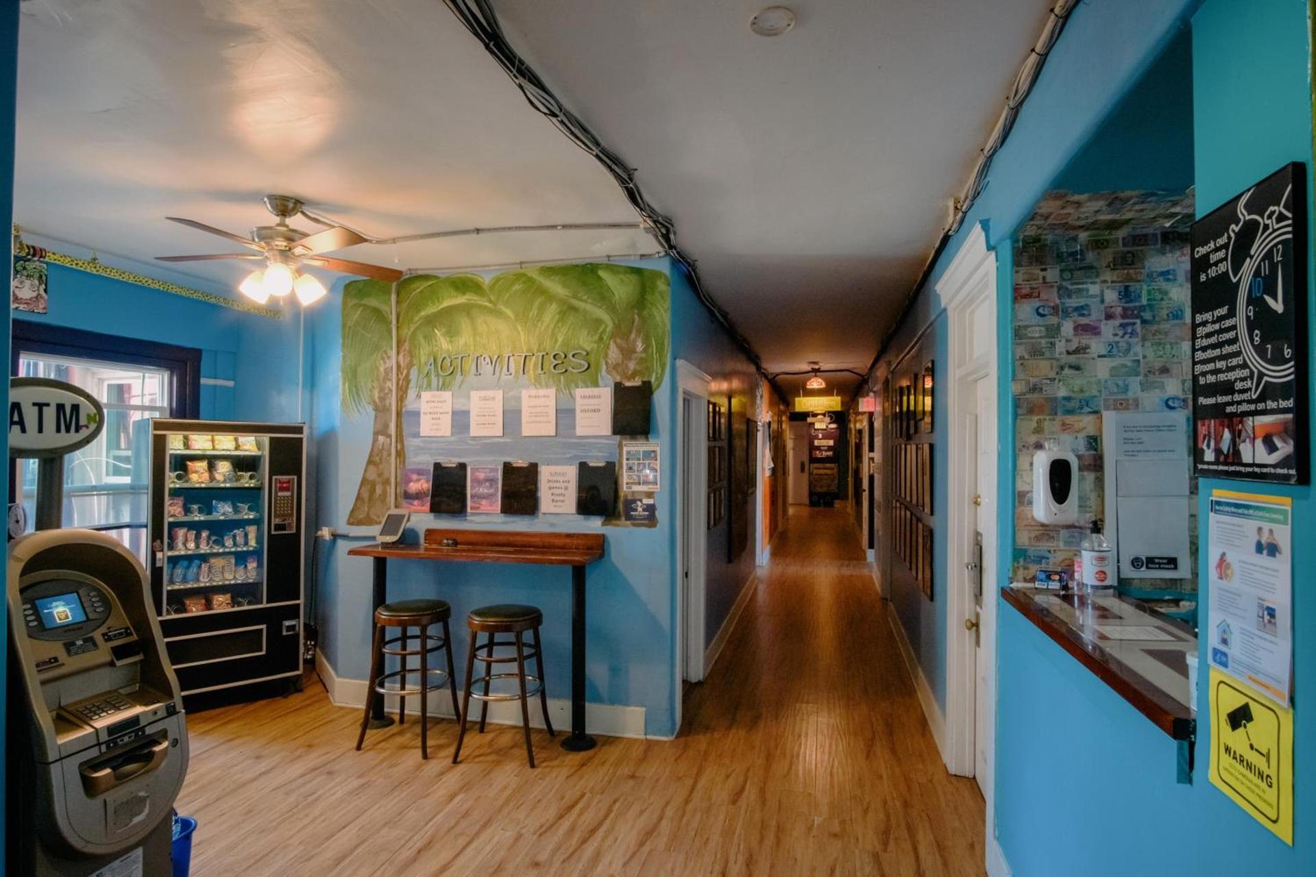 California Dreams Hostel - Downtown photo 21