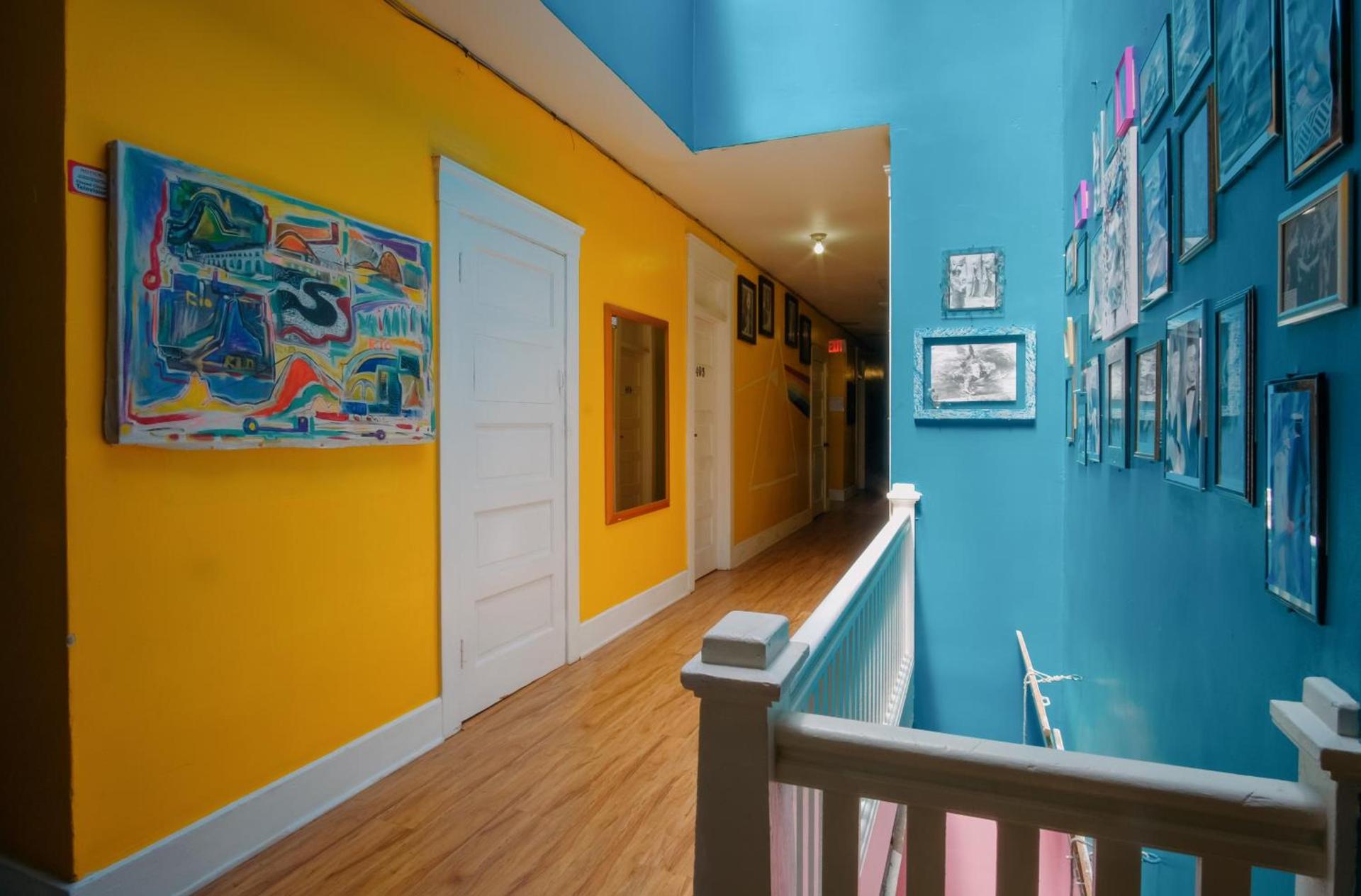 California Dreams Hostel - Downtown photo 18