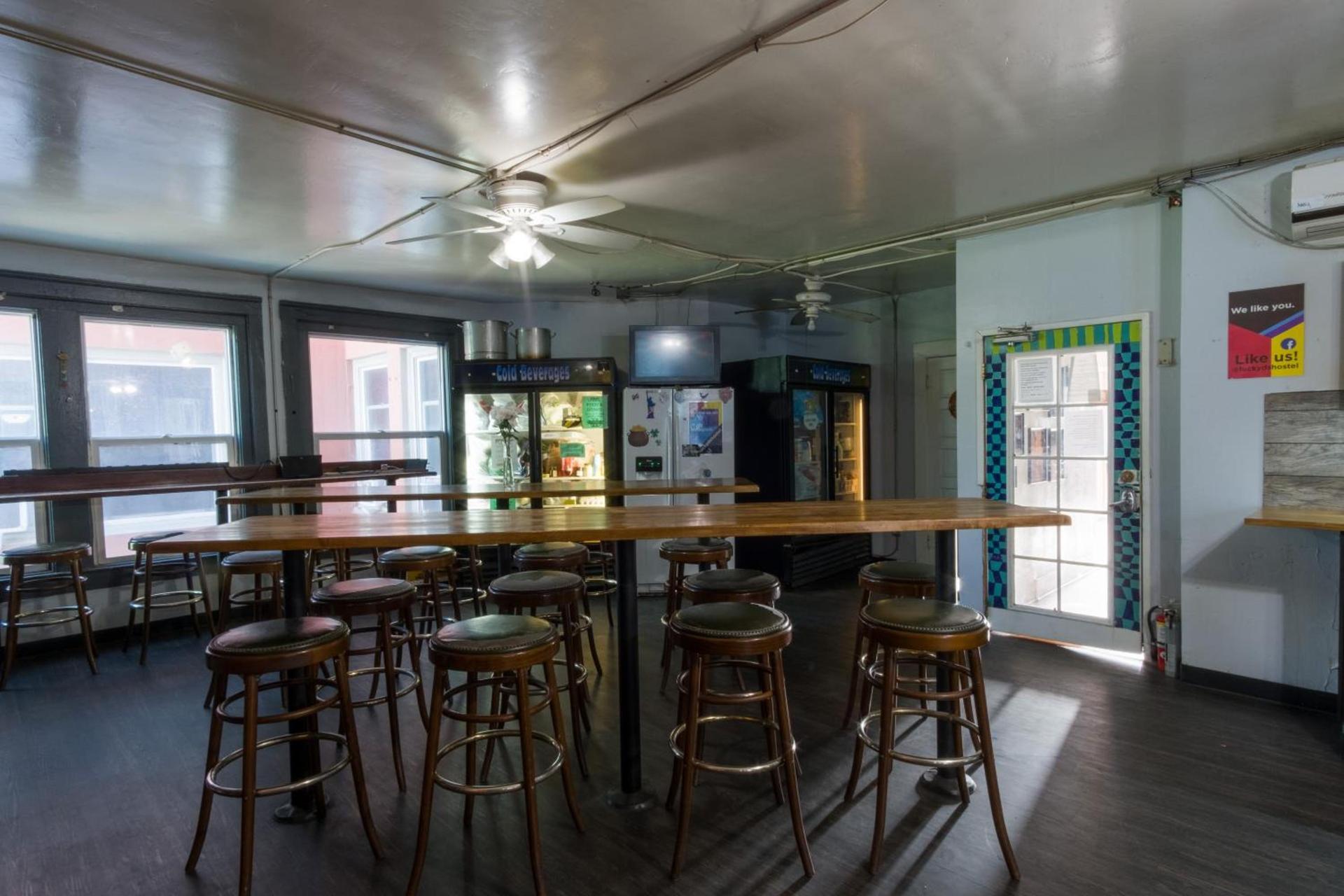 California Dreams Hostel - Downtown photo 23