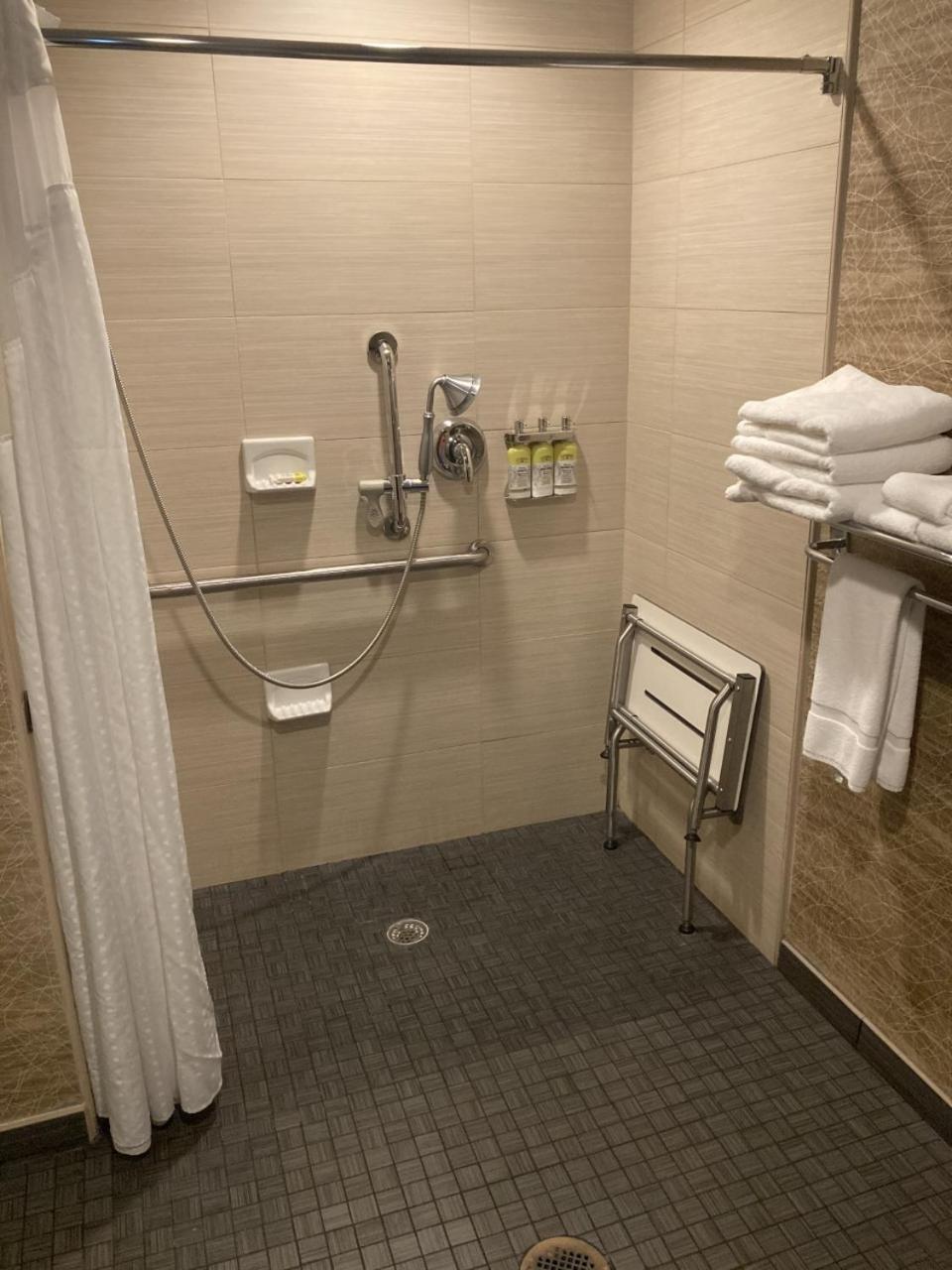 Holiday Inn Express & Suites Peekskill-Lower Hudson Valley by IHG photo 15