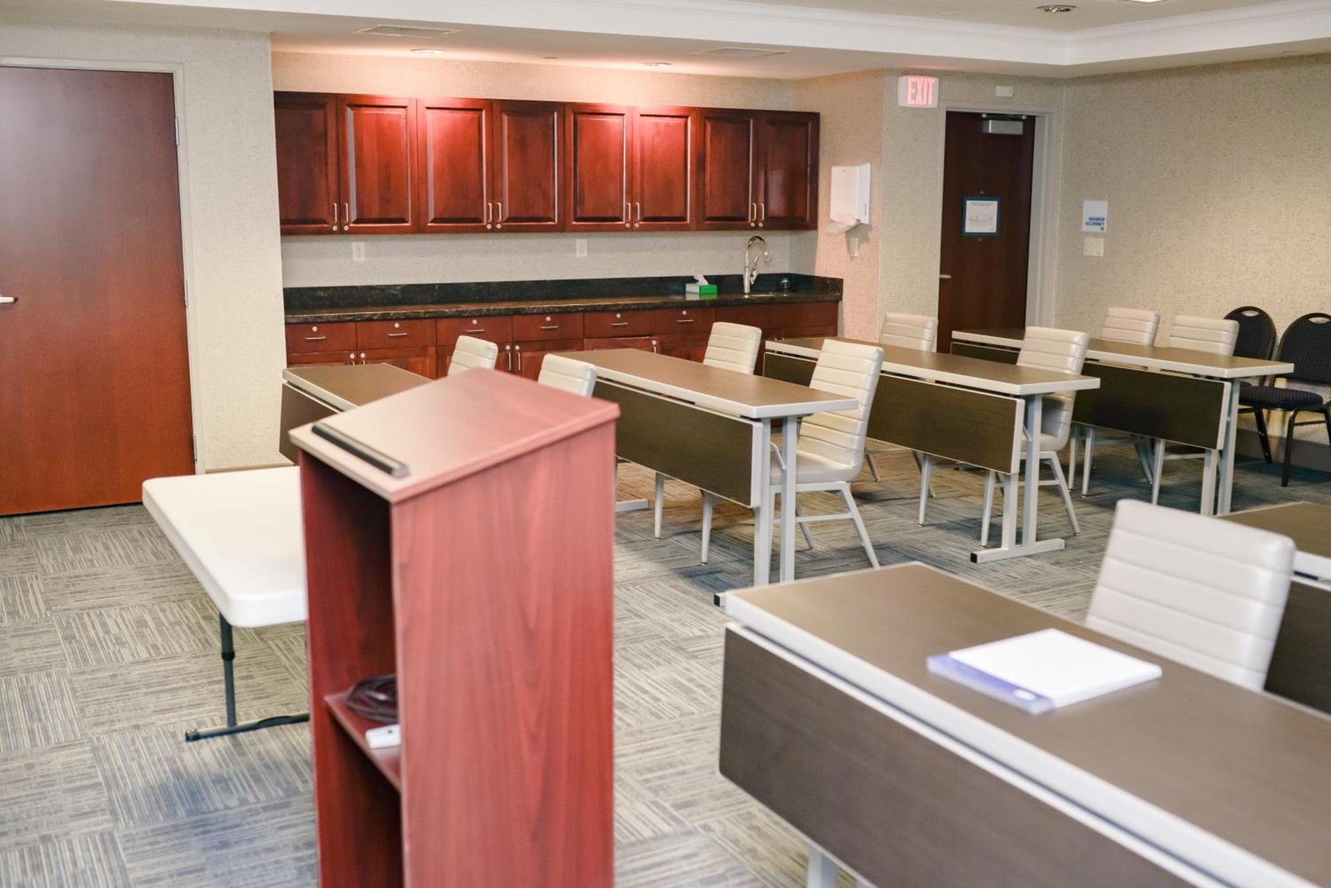 Holiday Inn Express Winona by IHG photo 15
