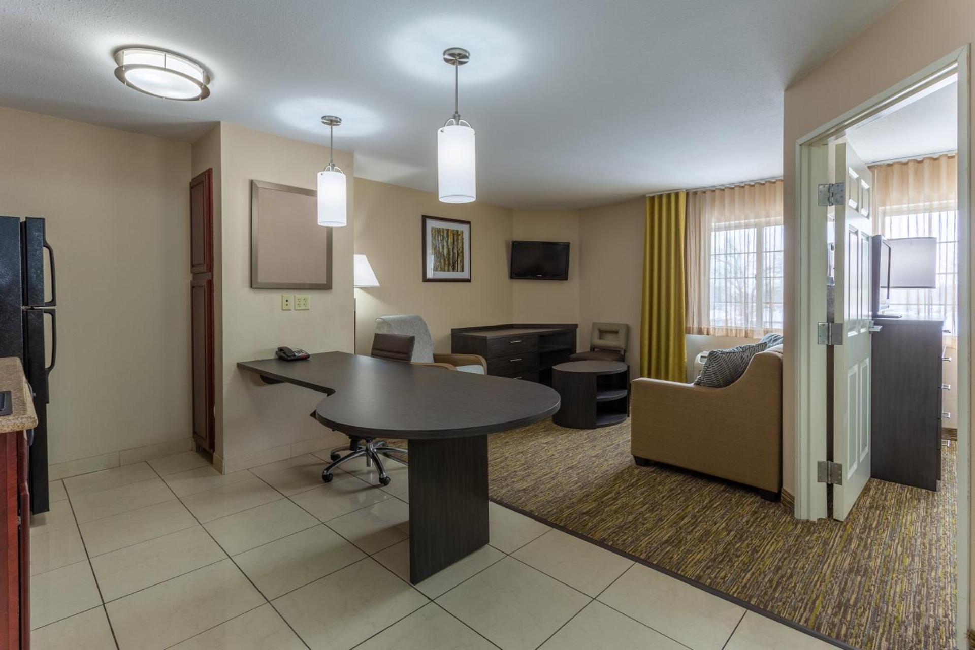 Candlewood Suites South Bend Airport by IHG photo 33