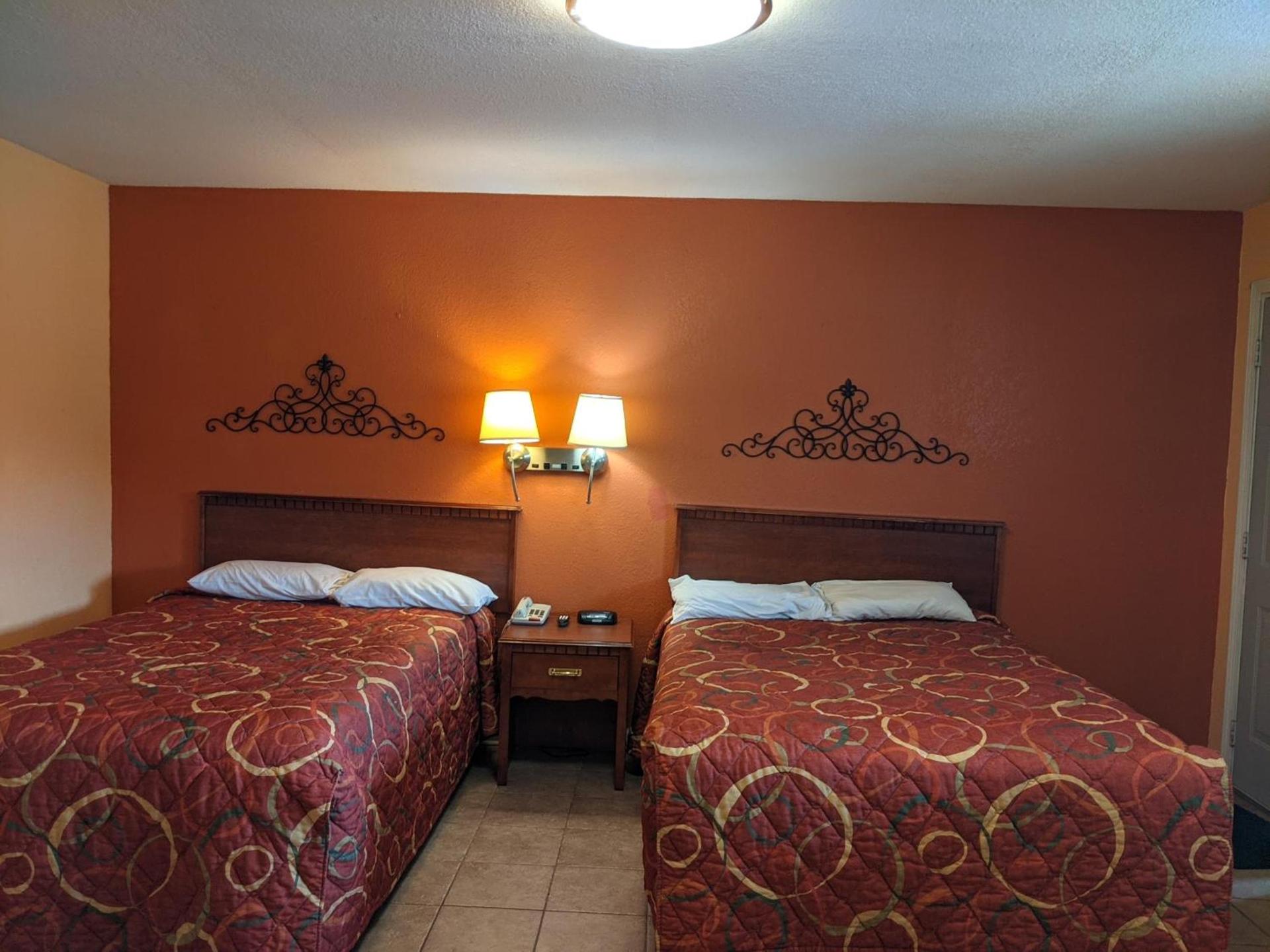 Budget Inn photo 12