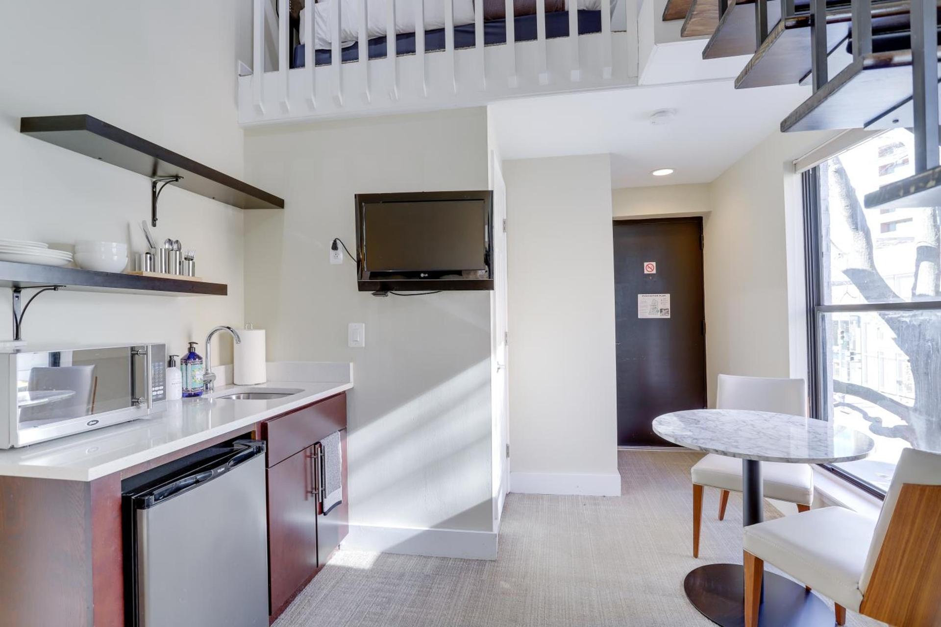 Sojourn at DuPont Place photo 43