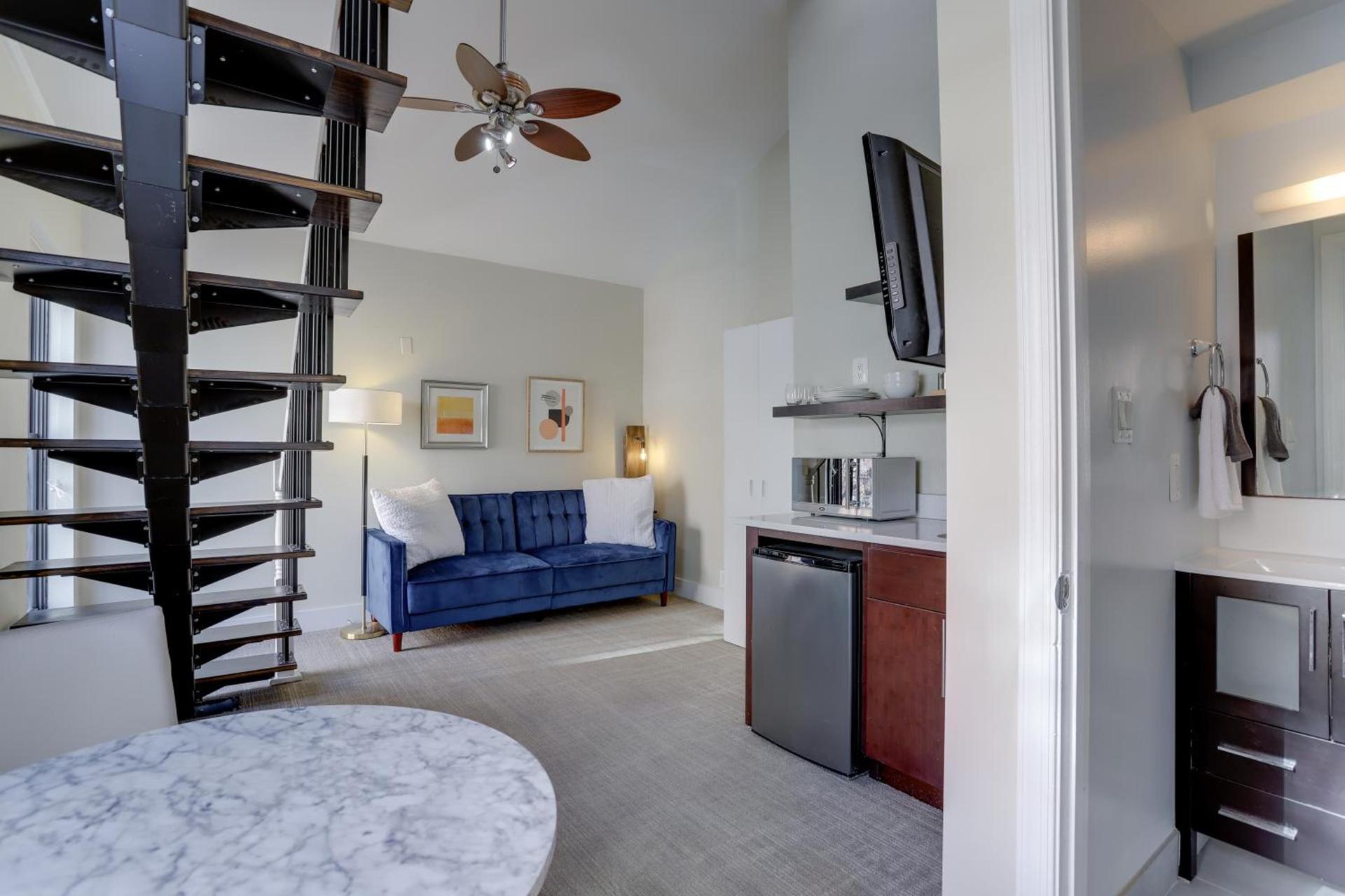 Sojourn at DuPont Place photo 45