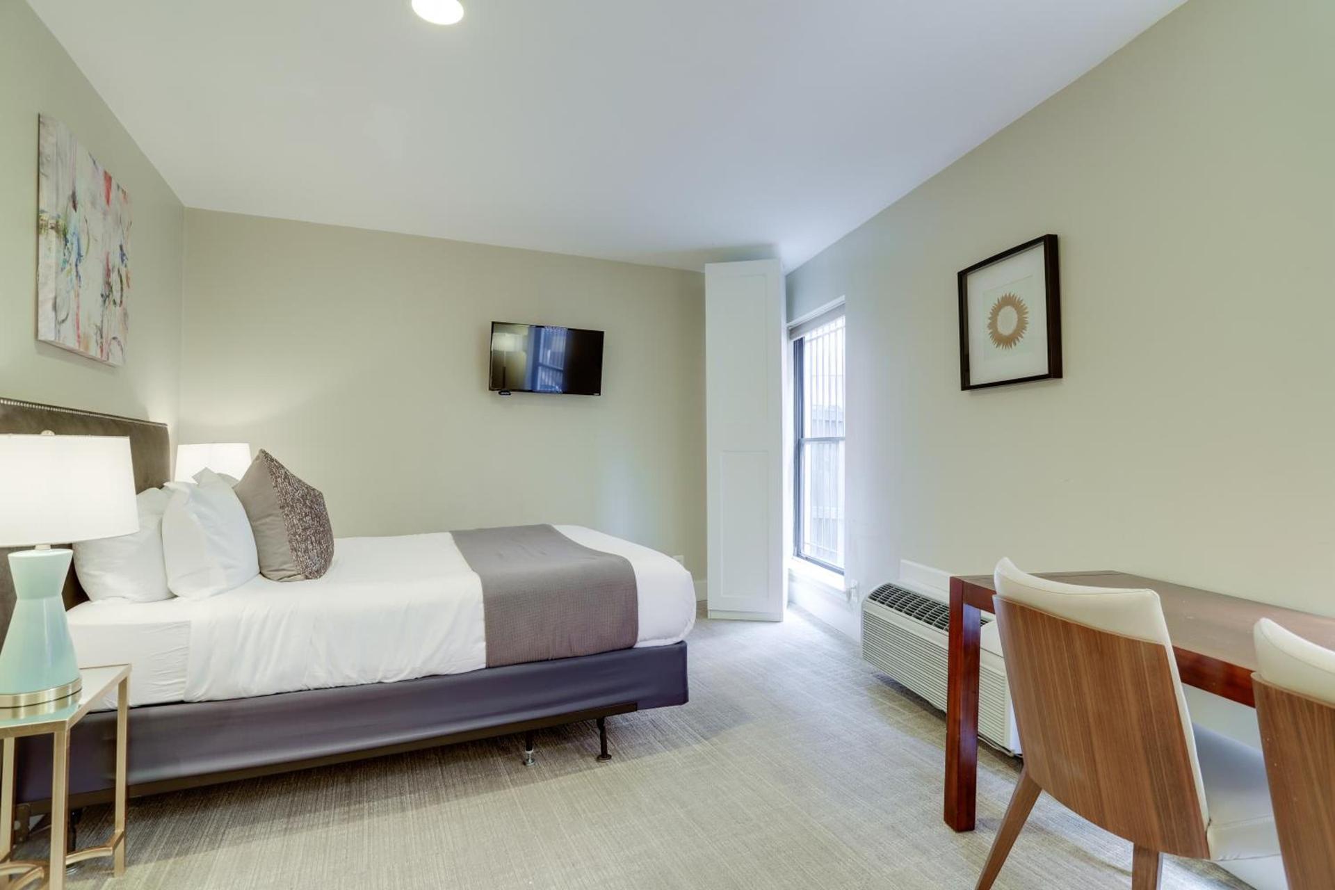 Sojourn at DuPont Place photo 11