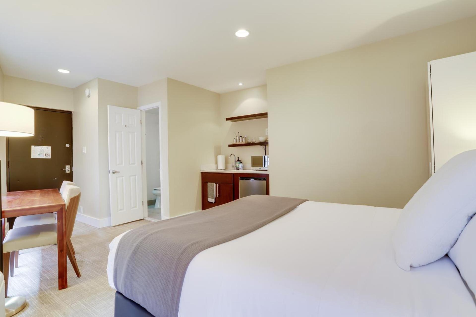 Sojourn at DuPont Place photo 87
