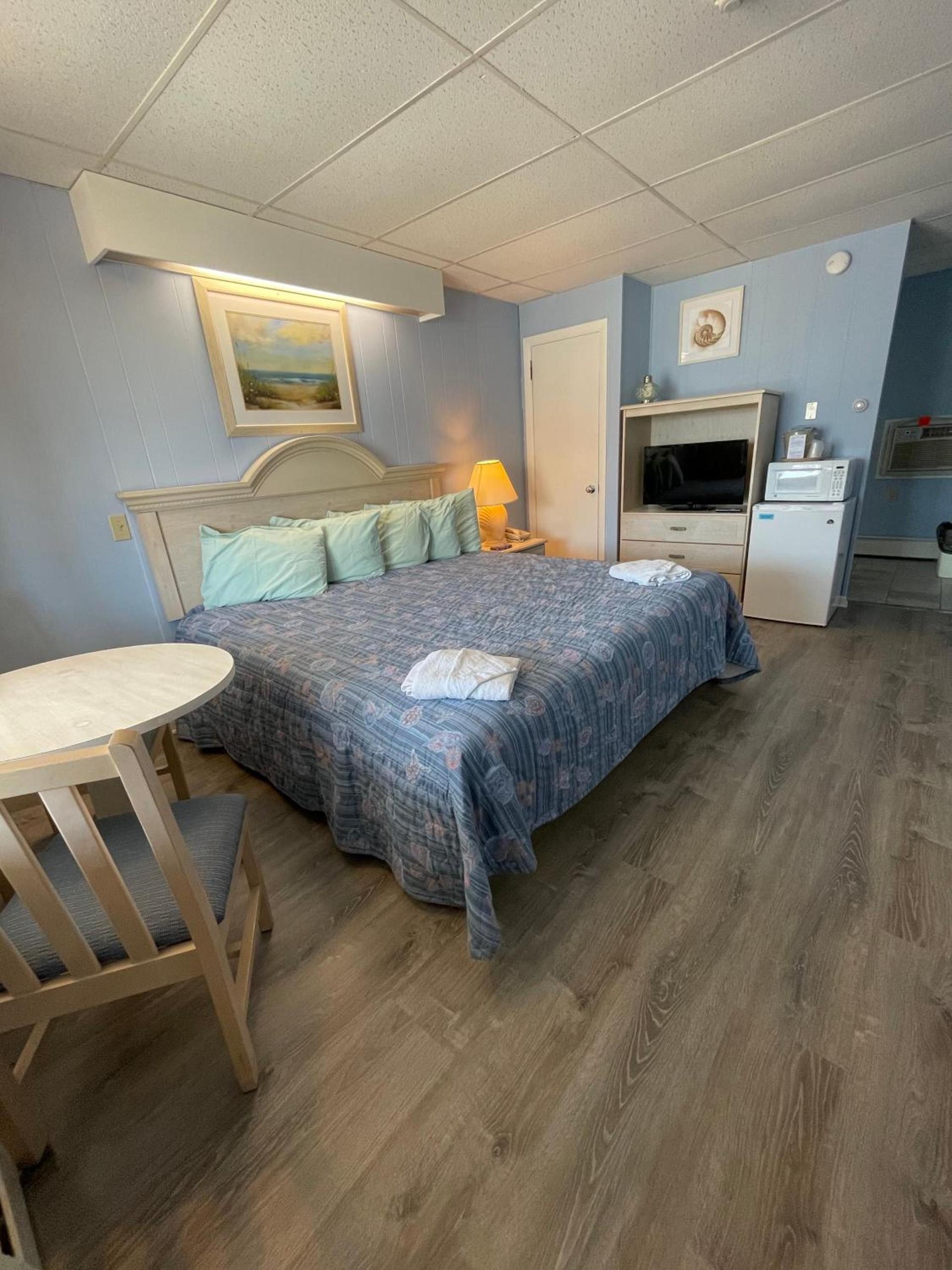 Beau Rivage Motel photo 61
