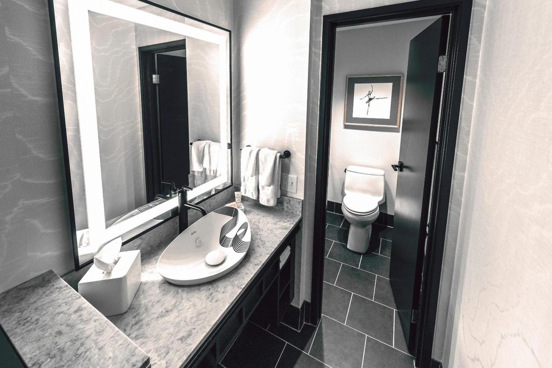 Saint Kate - The Arts Hotel photo 13