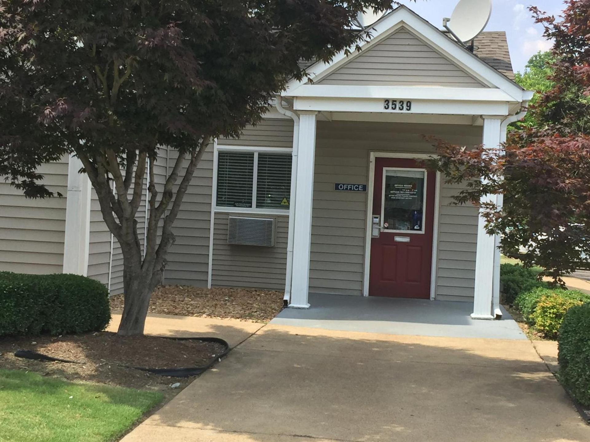 InTown Suites Extended Stay Memphis TN - Ridgeway Road photo 2