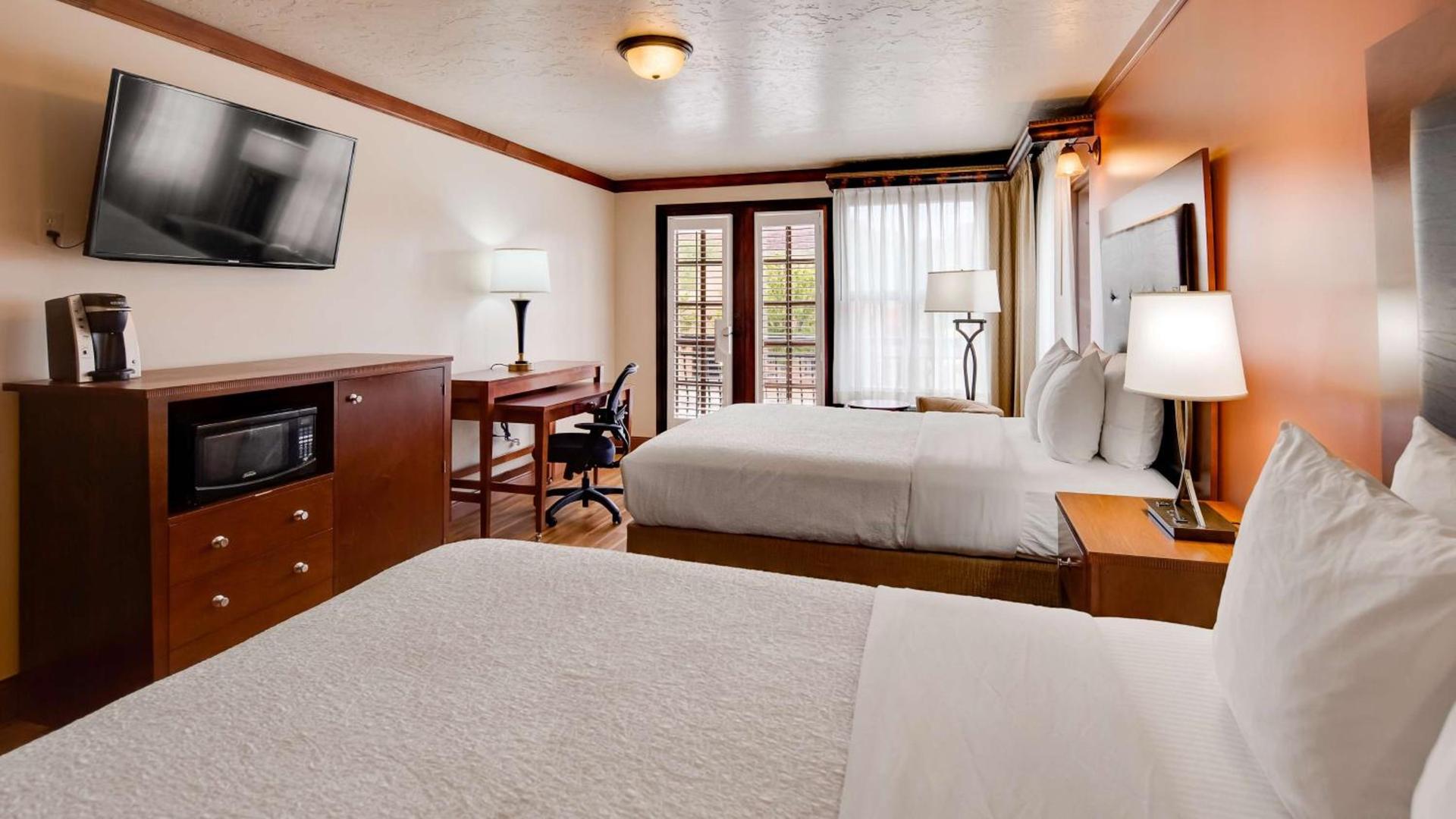 Best Western Plus Greenwell Inn photo 24