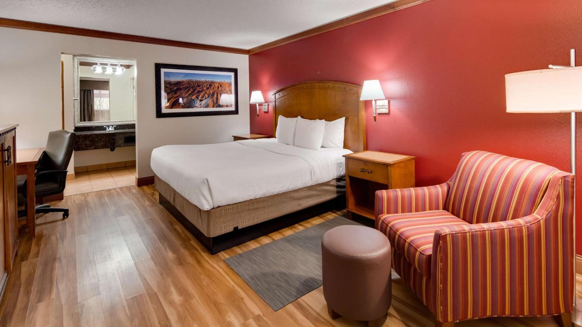 Best Western Plus Greenwell Inn photo 25