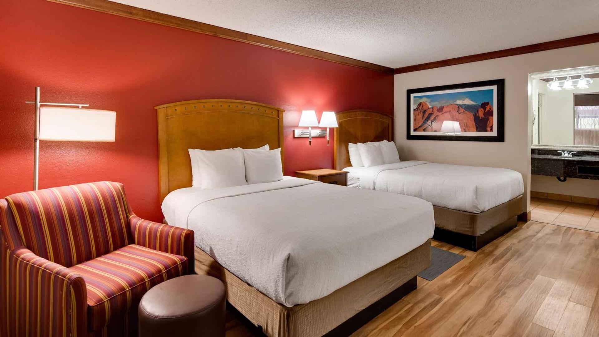 Best Western Plus Greenwell Inn photo 27