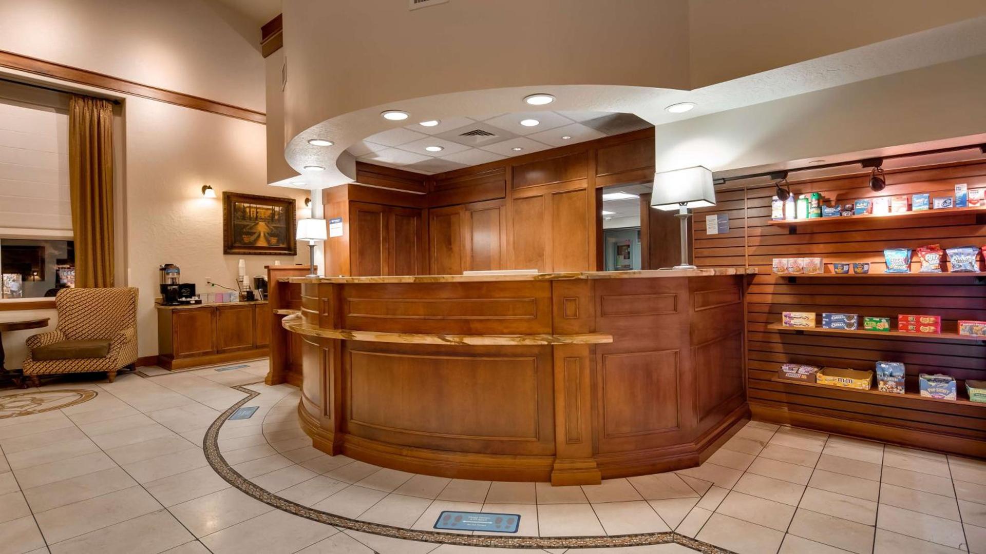 Best Western Plus Greenwell Inn photo 2