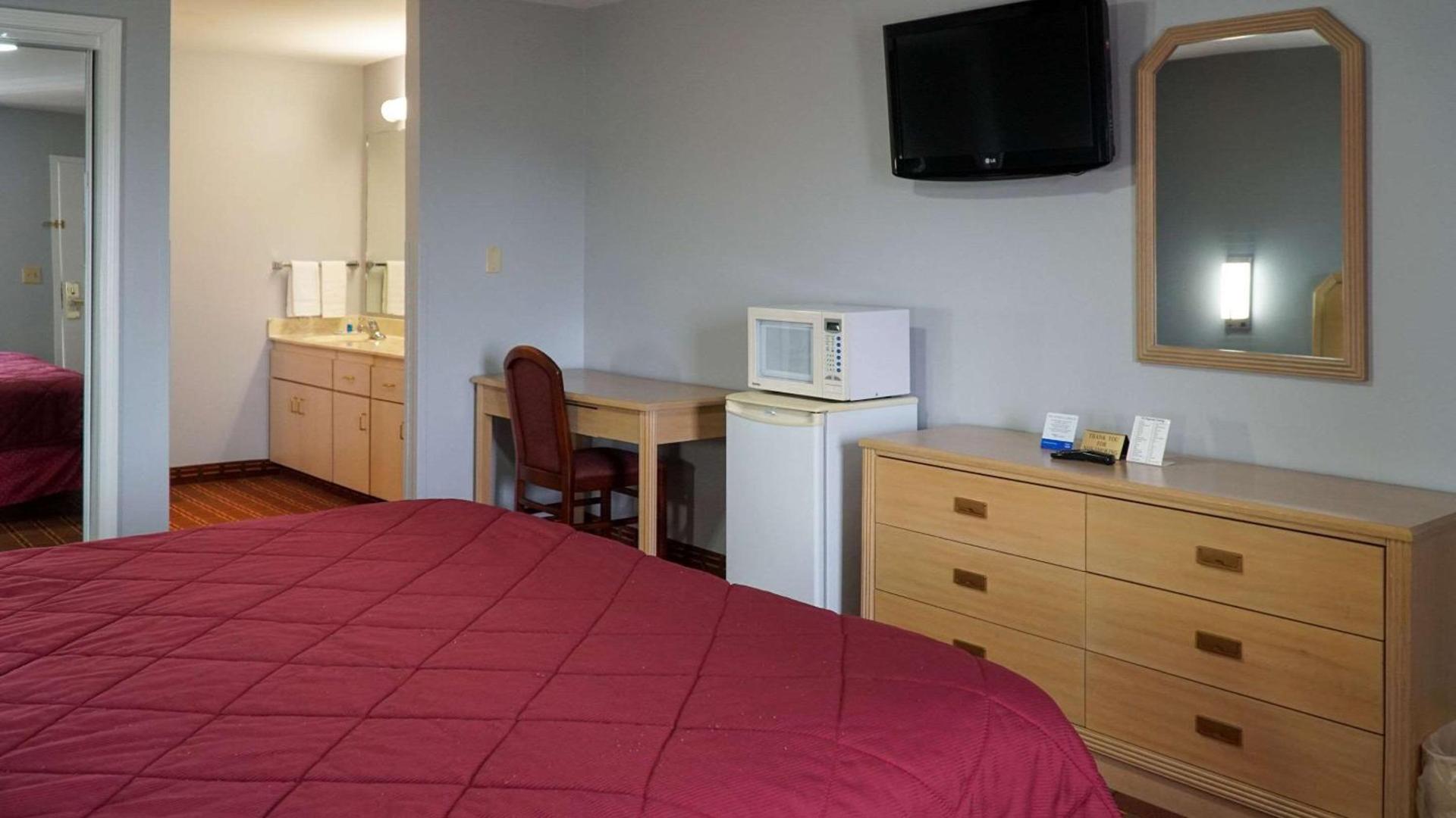 Rodeway Inn Beebe photo 19