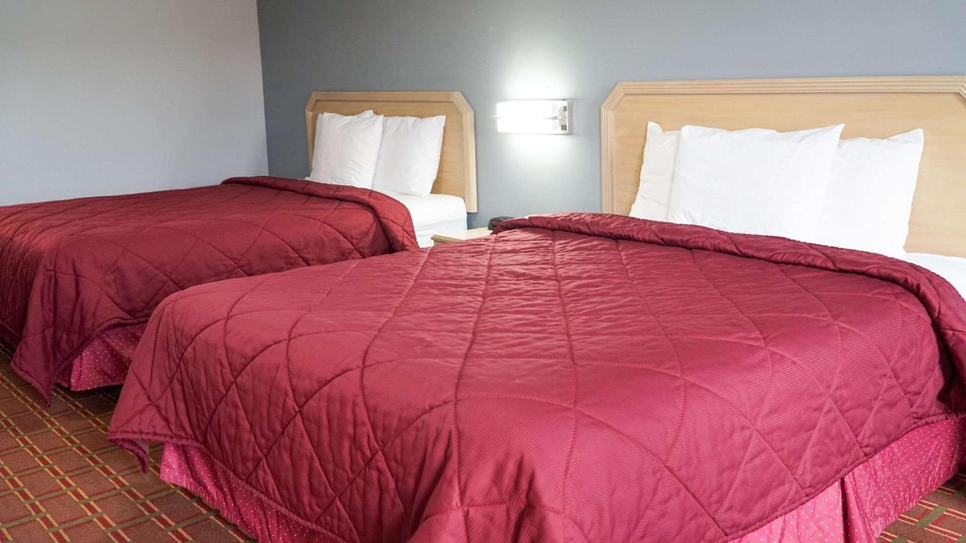 Rodeway Inn Beebe photo 28