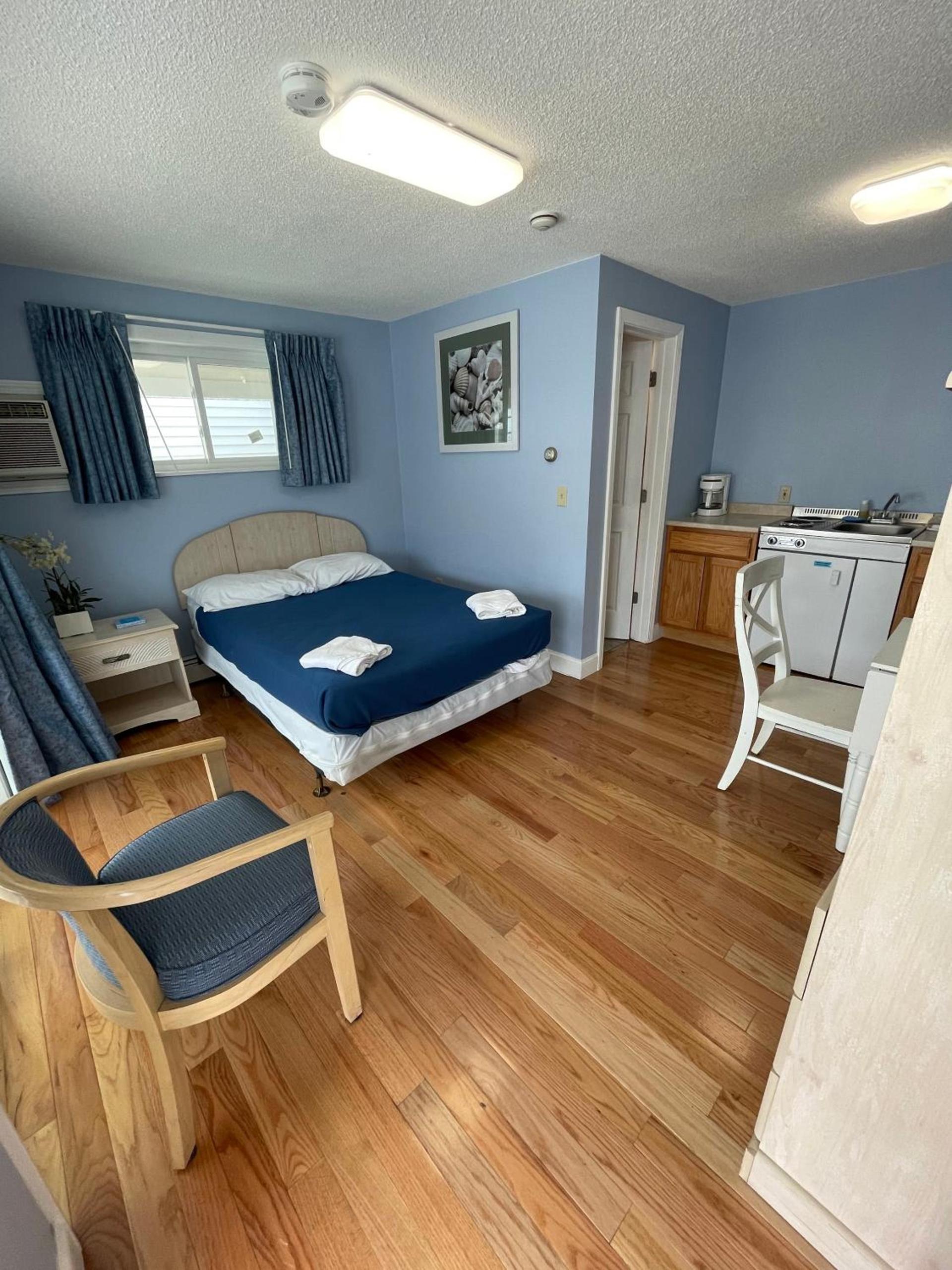 Beau Rivage Motel photo 45