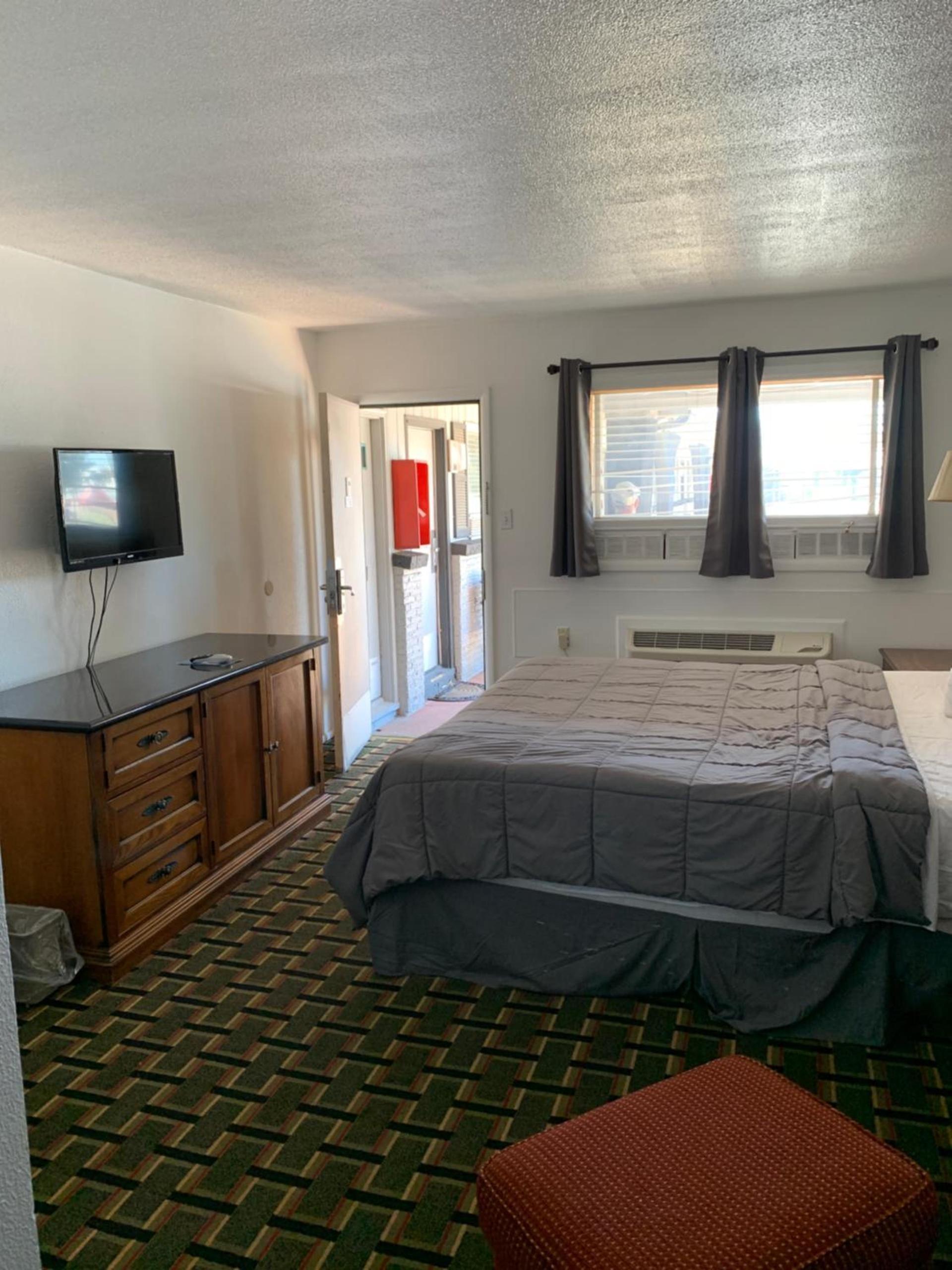 Raton’s Peak Inn photo 8