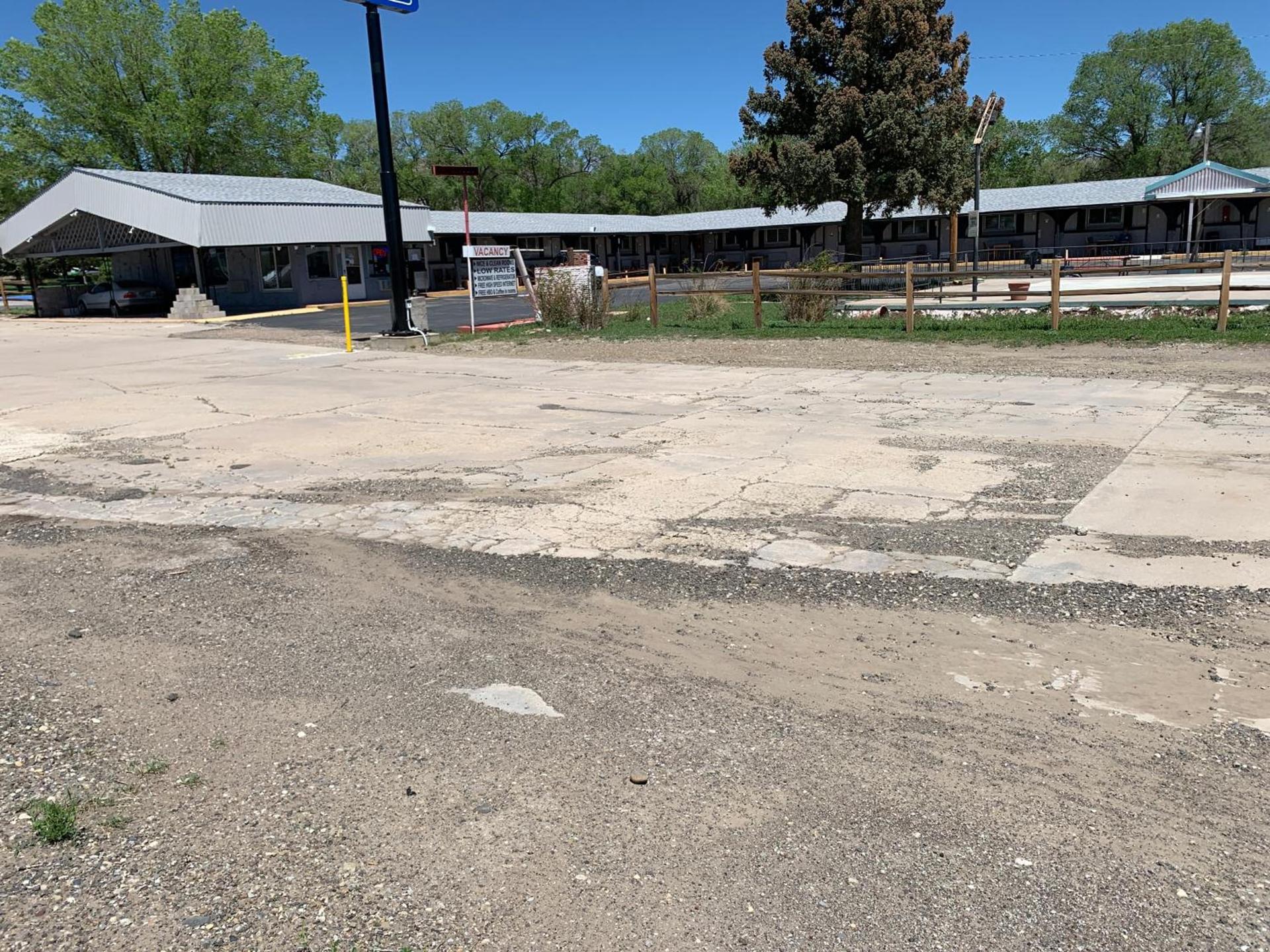 Raton’s Peak Inn photo 15